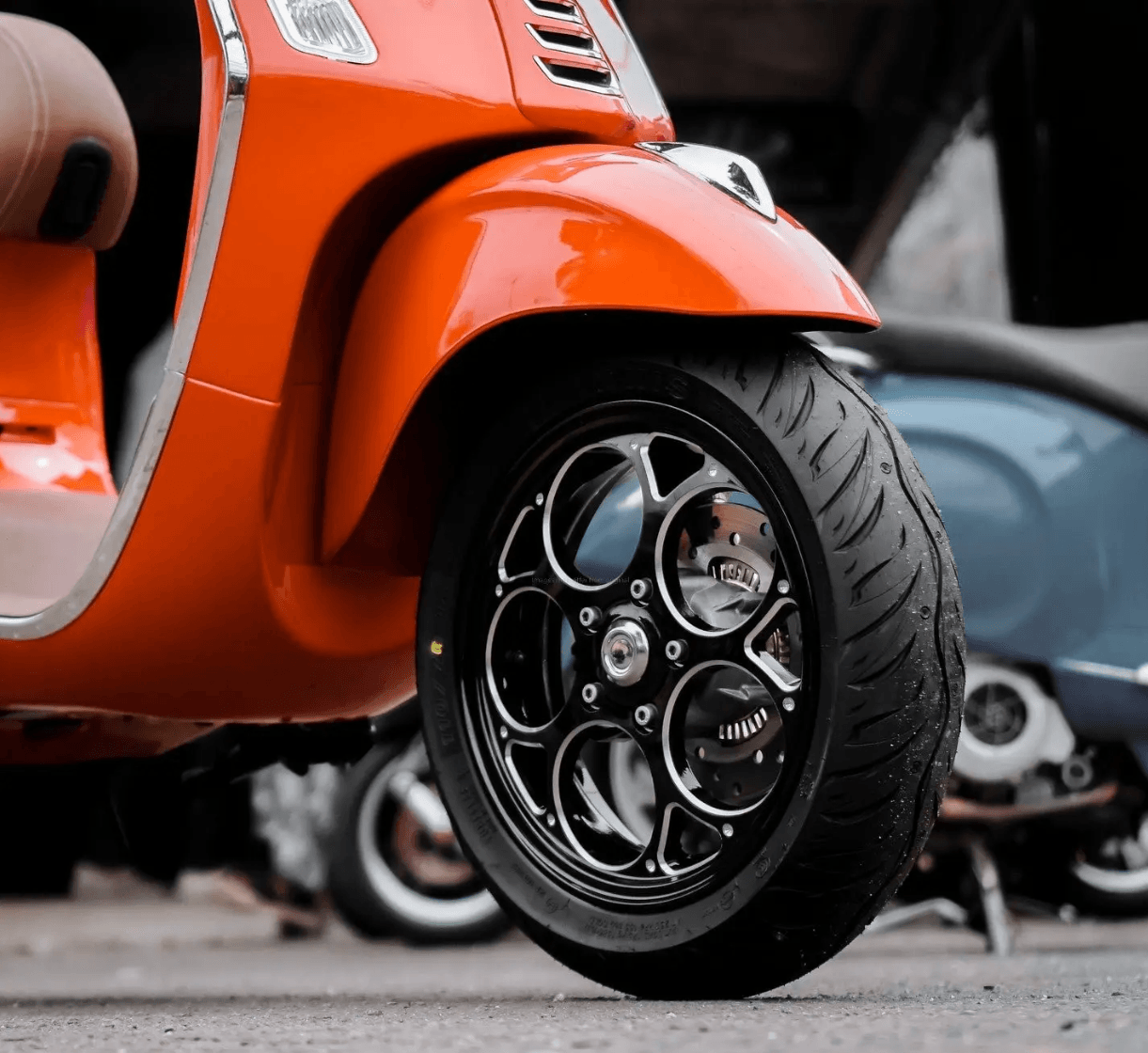 Vespa Gts/Gtv Ön Arka Set Jant Takımı Maru's Görünüm - Mat Siyah 12 Inç Gts/Gtv Uyumlu