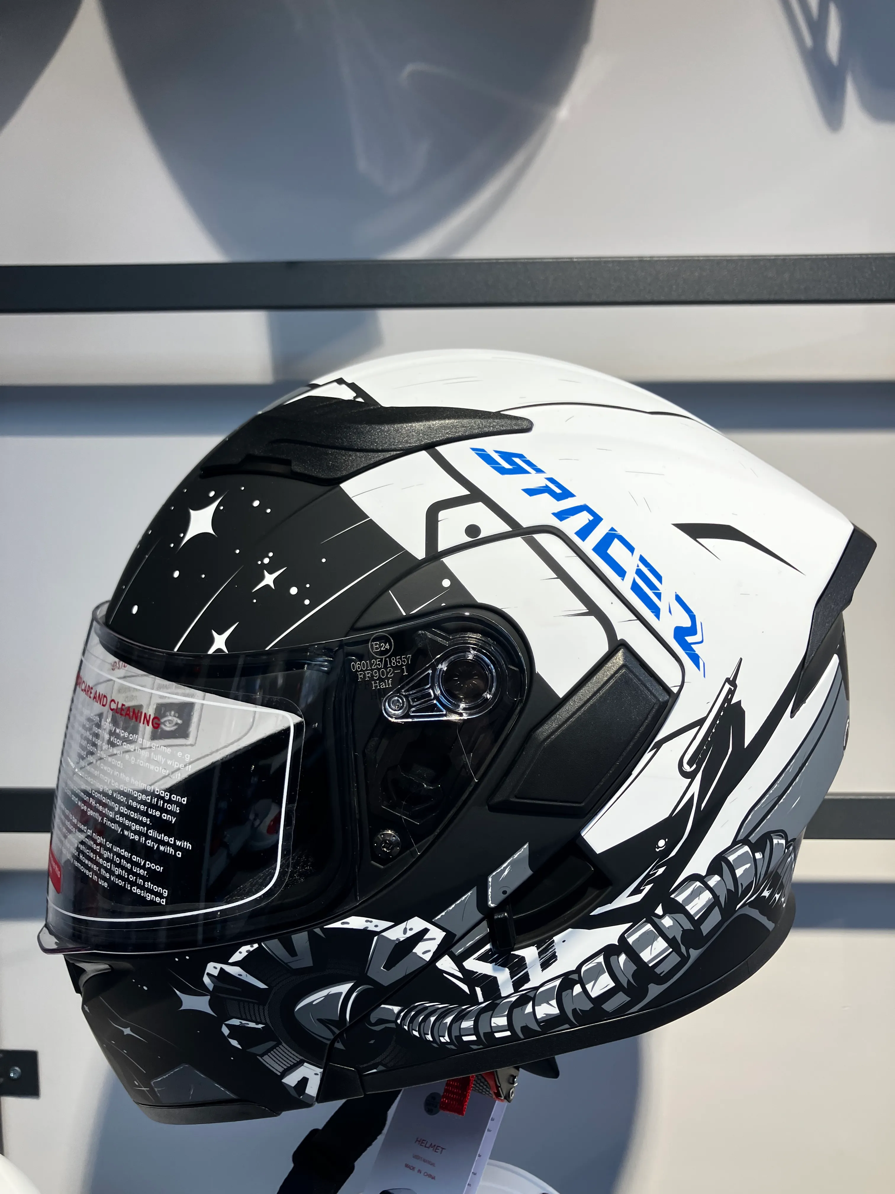 Motosiklet Kaskı - Jeikai Space 2 - Çene Açılır - Güneş Vizörlü - Çene pedli 