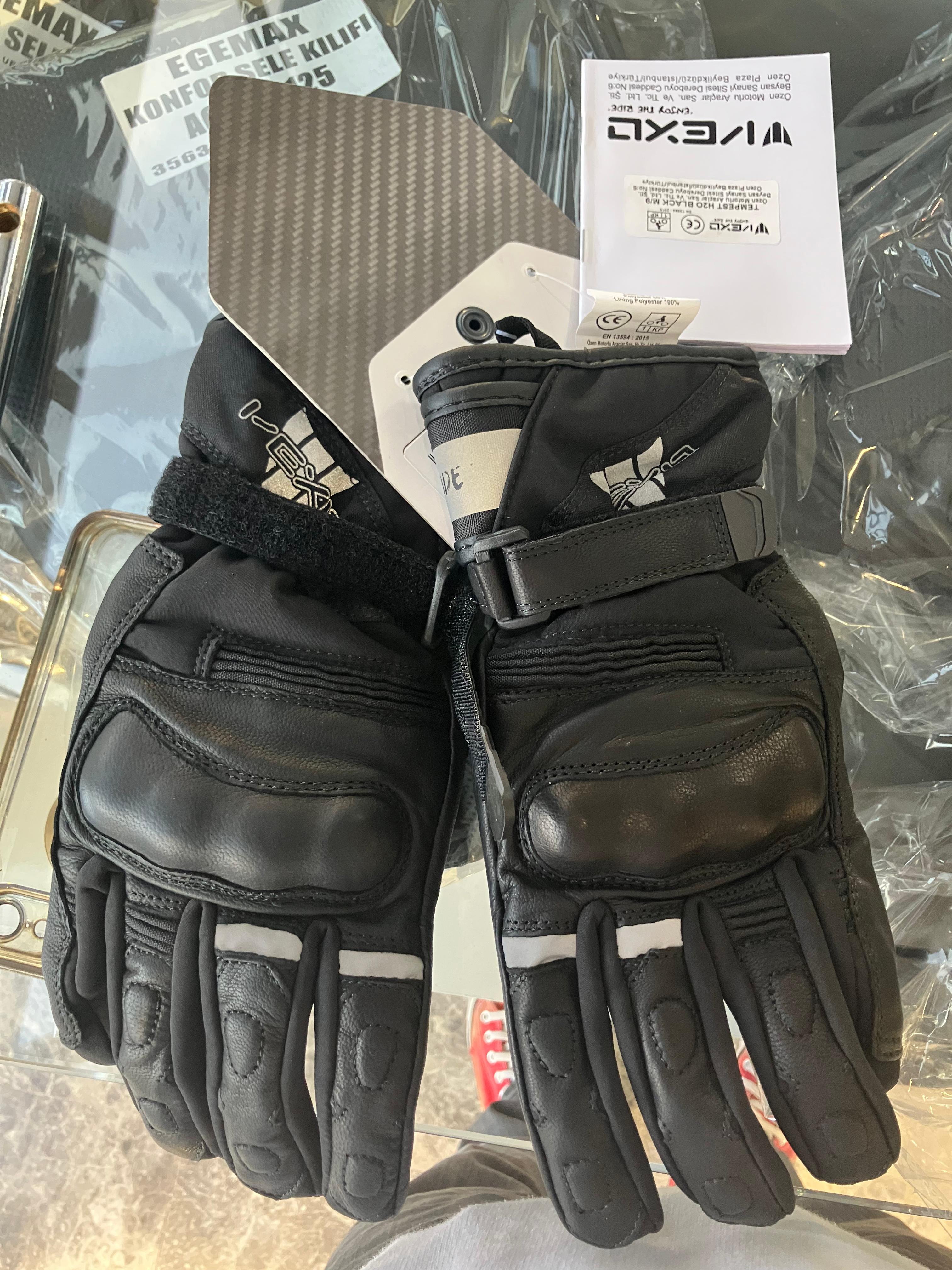 Vexo Kışlık Motosiklet Eldiveni Siyah İç Dış Korumalı ( Suya ve Rüzgara Dayanıklı )