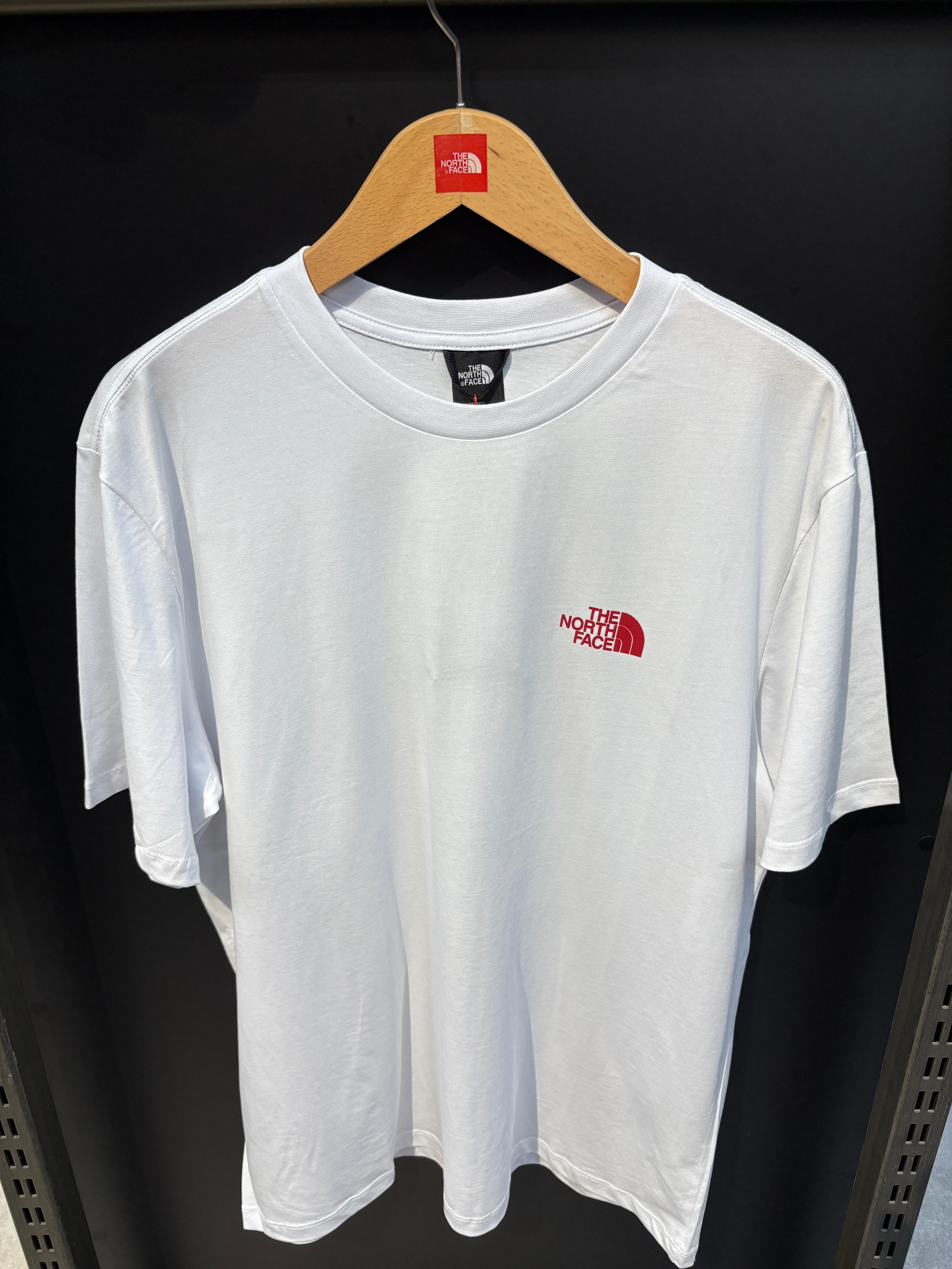 The North Face Tişört 5067