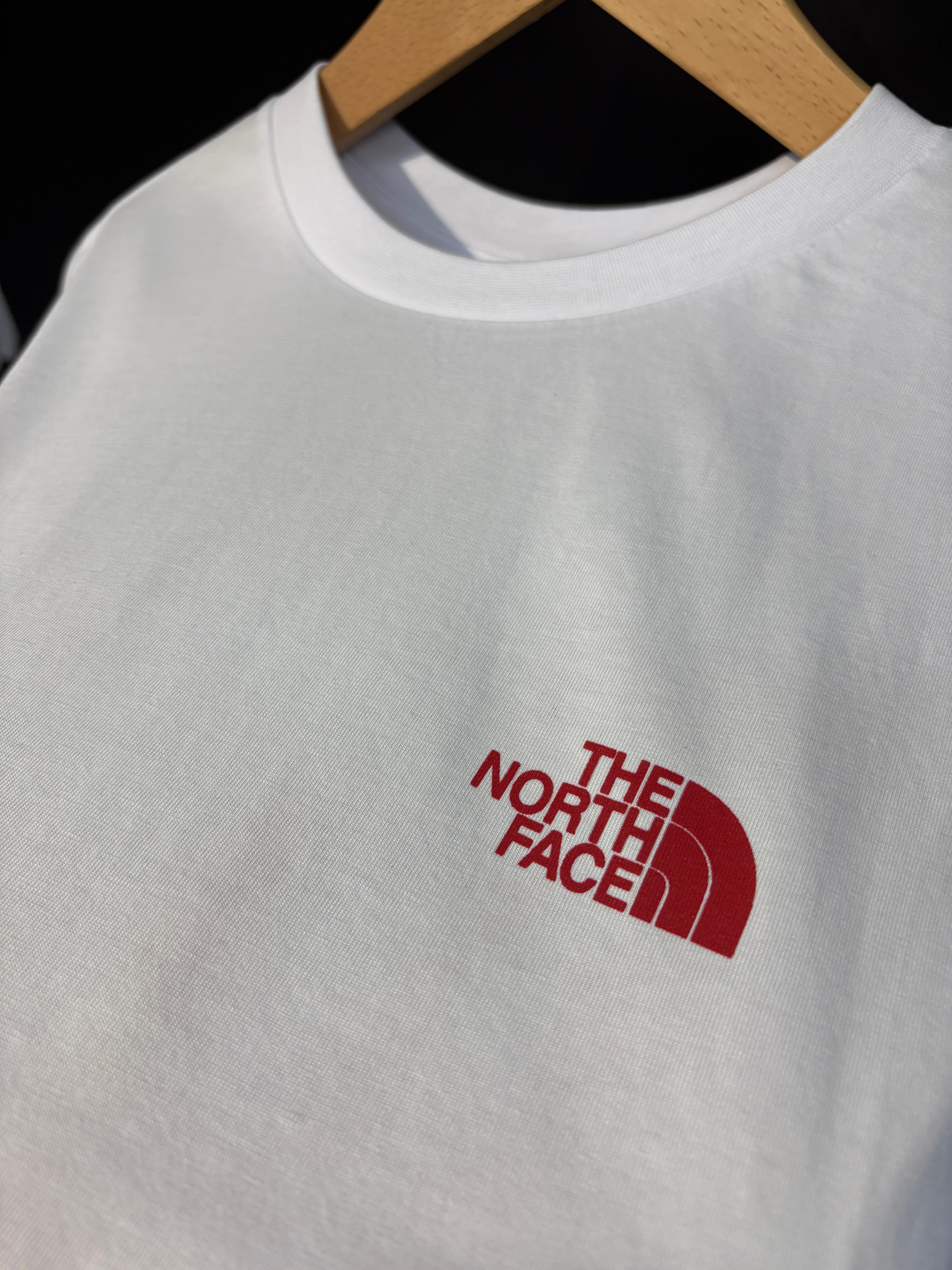 The North Face Tişört 5067