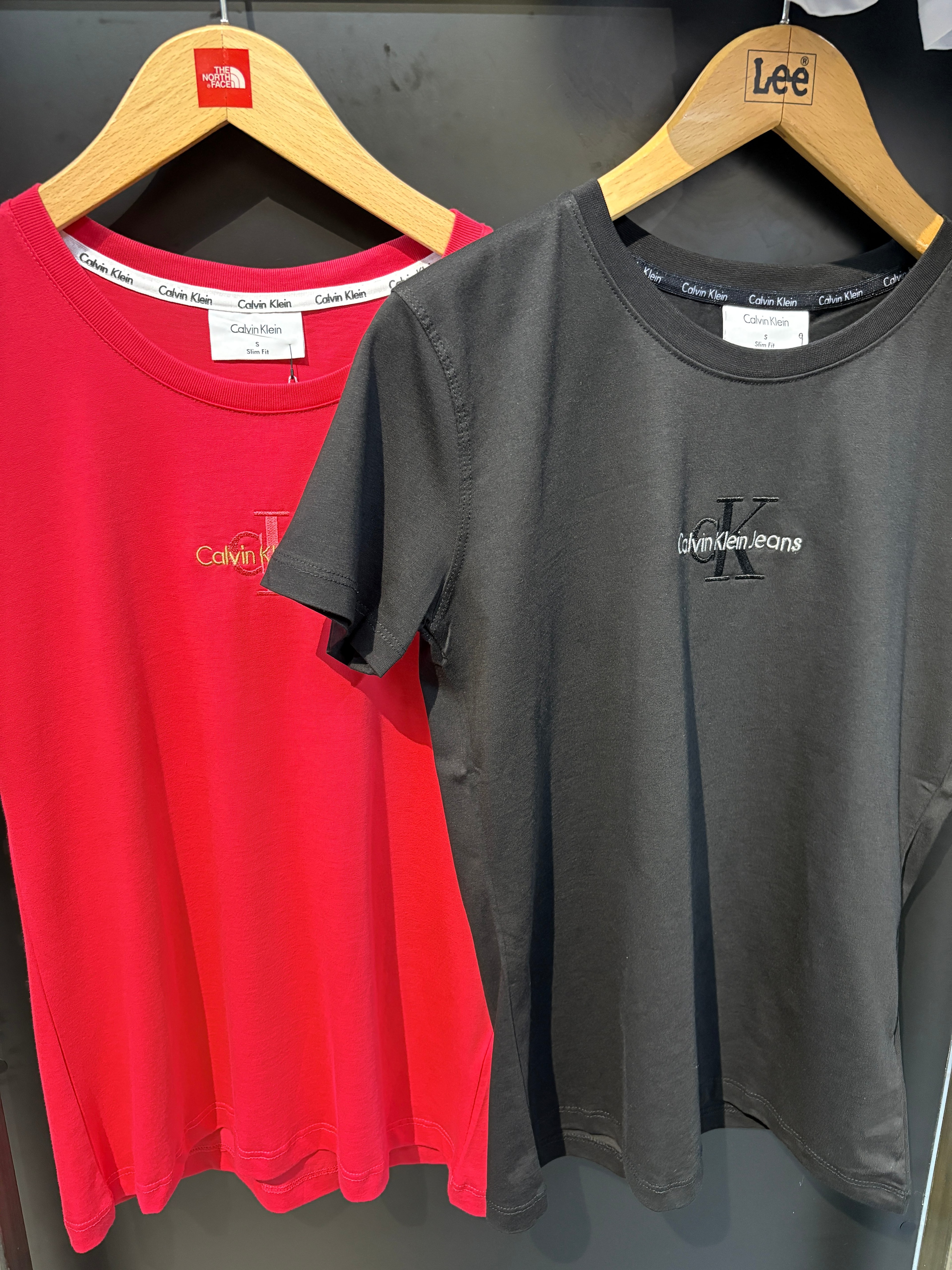 Ck Kadın Slim Monogram Tişört Code:Qbes29