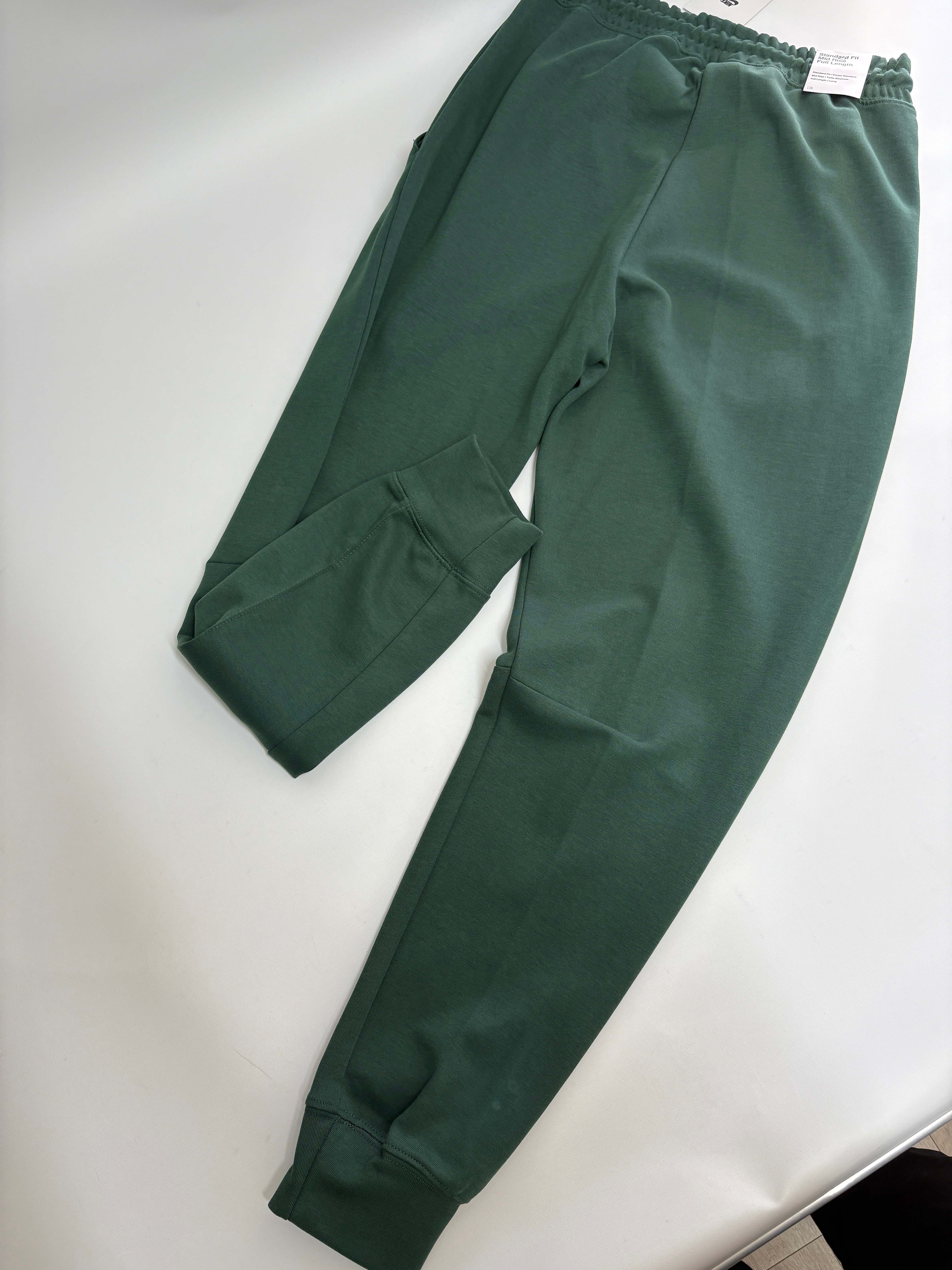 Nike Sportswear Tech Fleece Mid-Rise SS25 Kadın Eşofman Altı FB8330-010