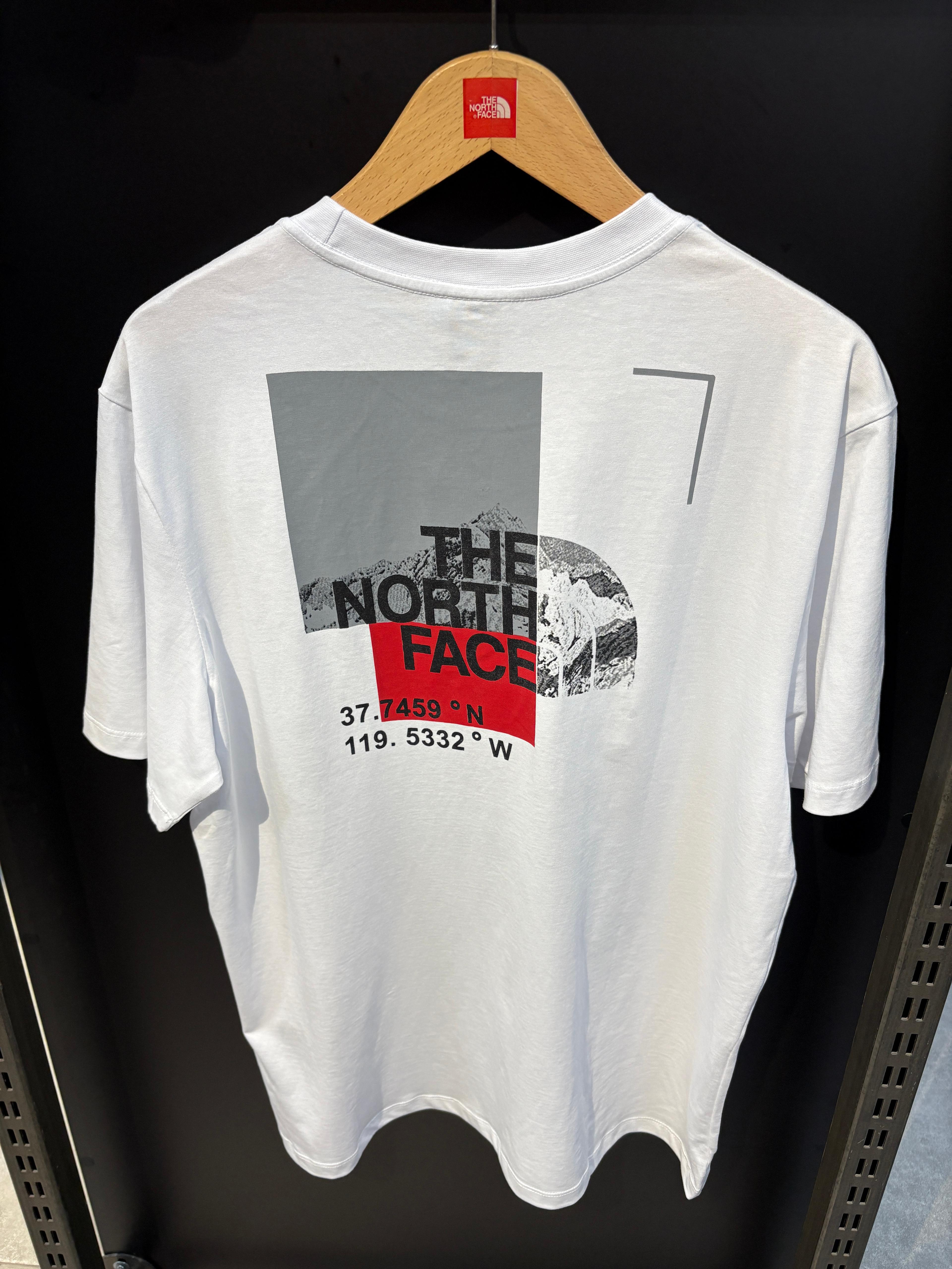 The North Face Tişört 5067