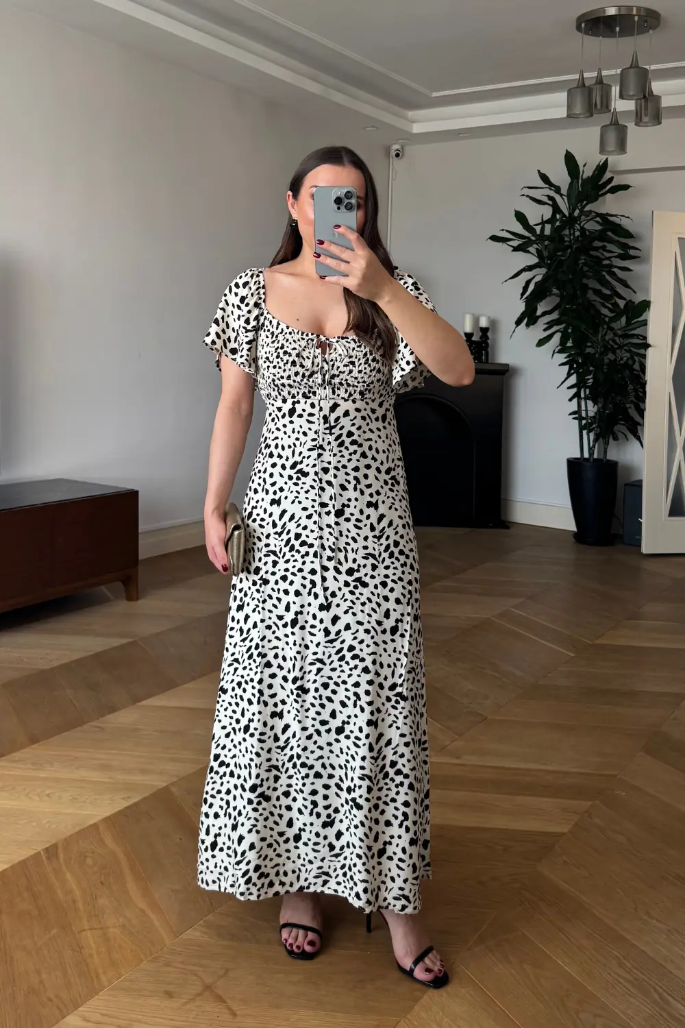 Gipe Detaylı Uzun Elbise