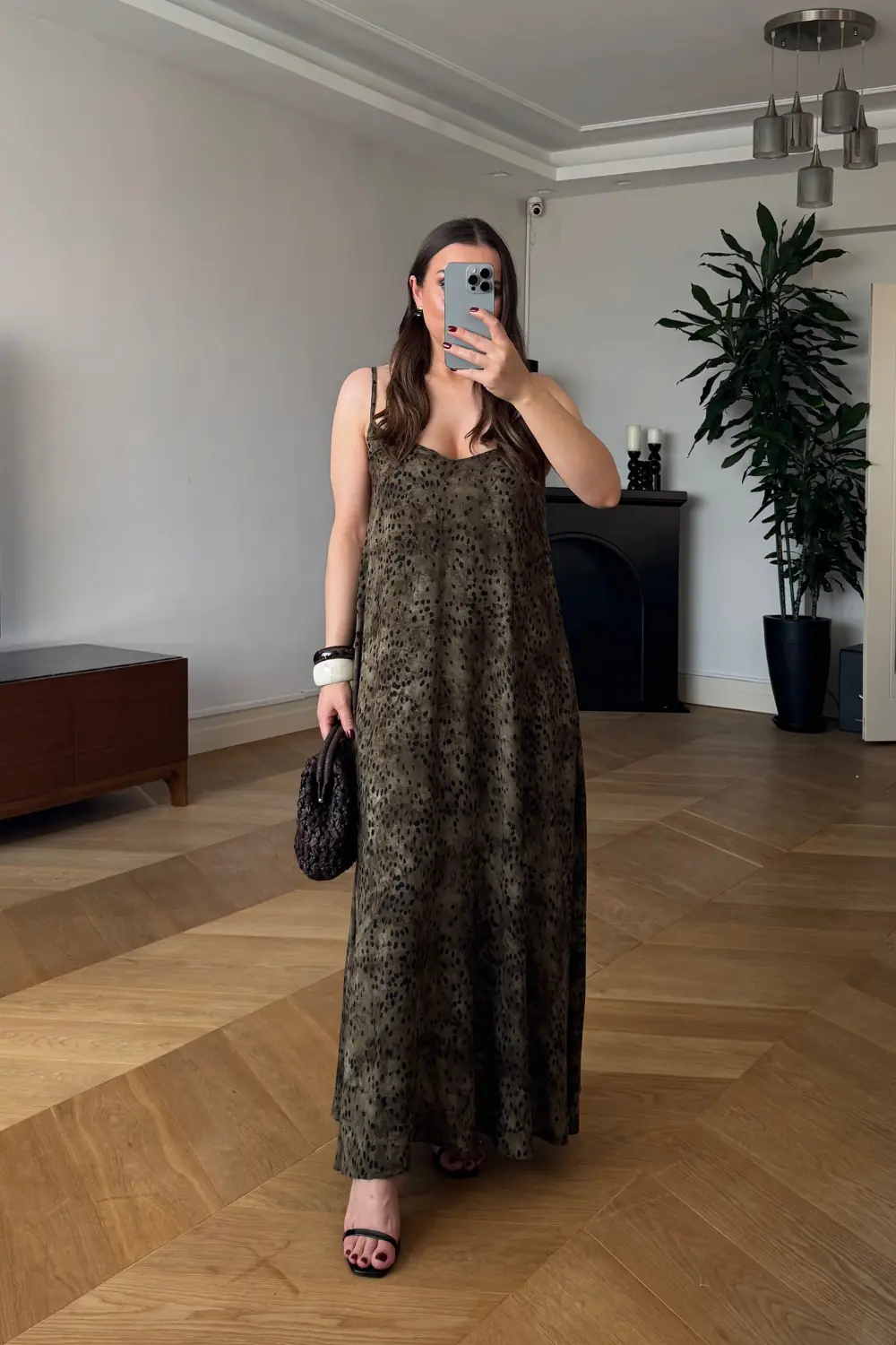 Desenli Askılı Uzun Elbise