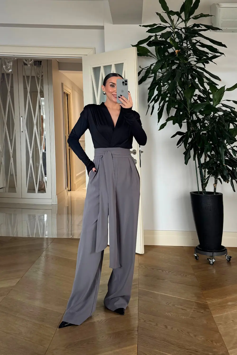 Kuşak Detaylı Pileli Kadın Pantolon