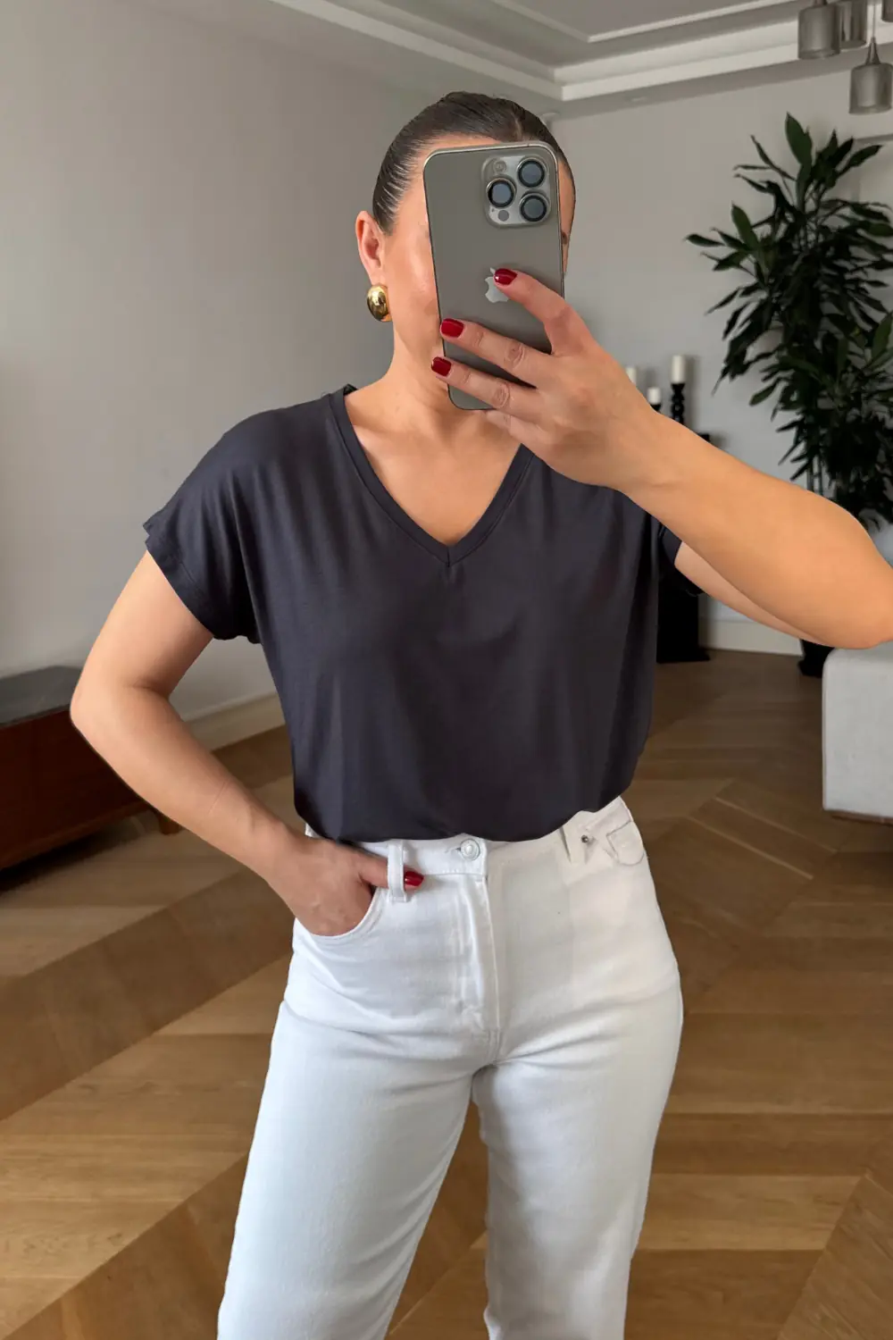 V Yaka Basic Kadın Tişört