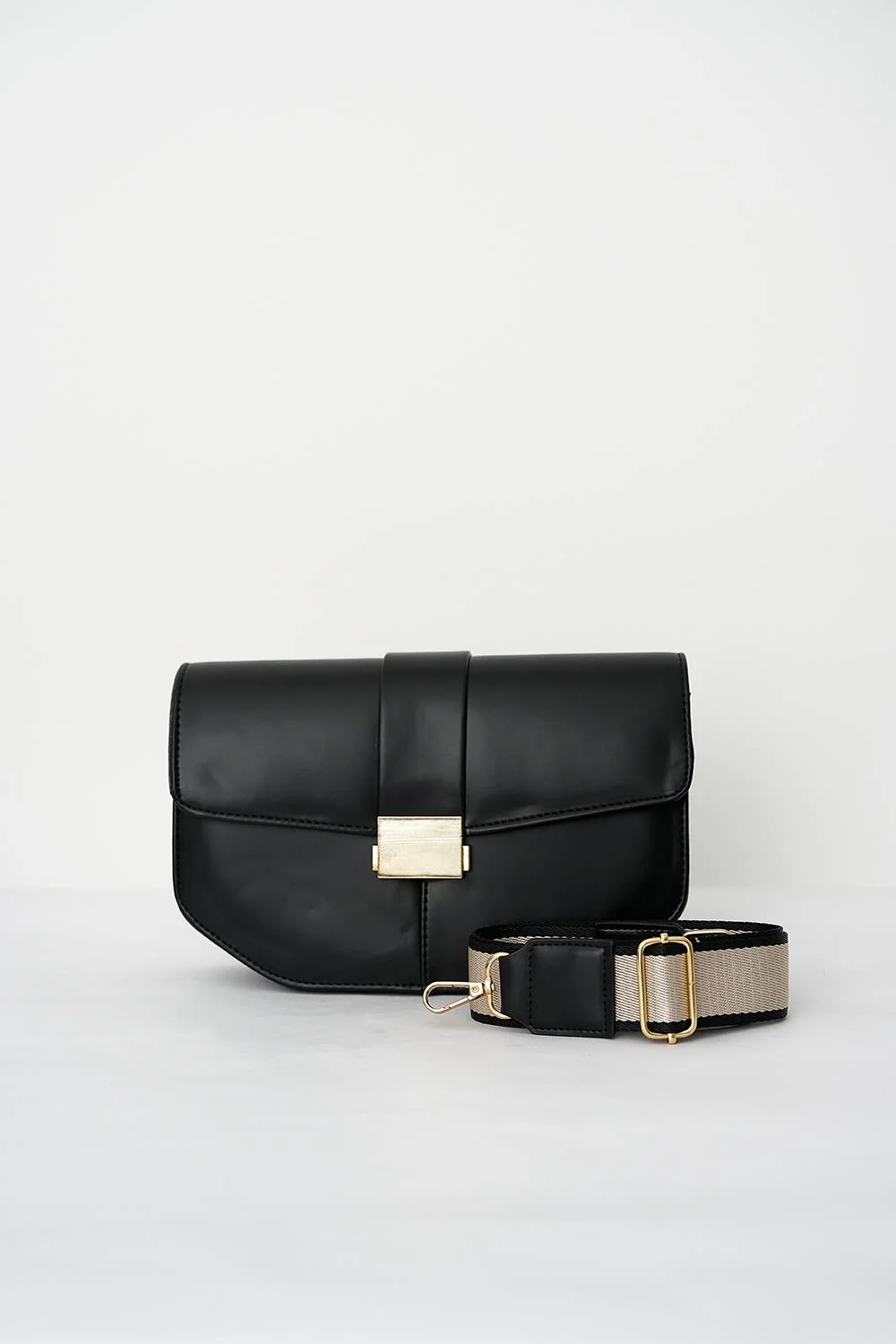 Carmen Suni Deri Kadın Omuz Çantası