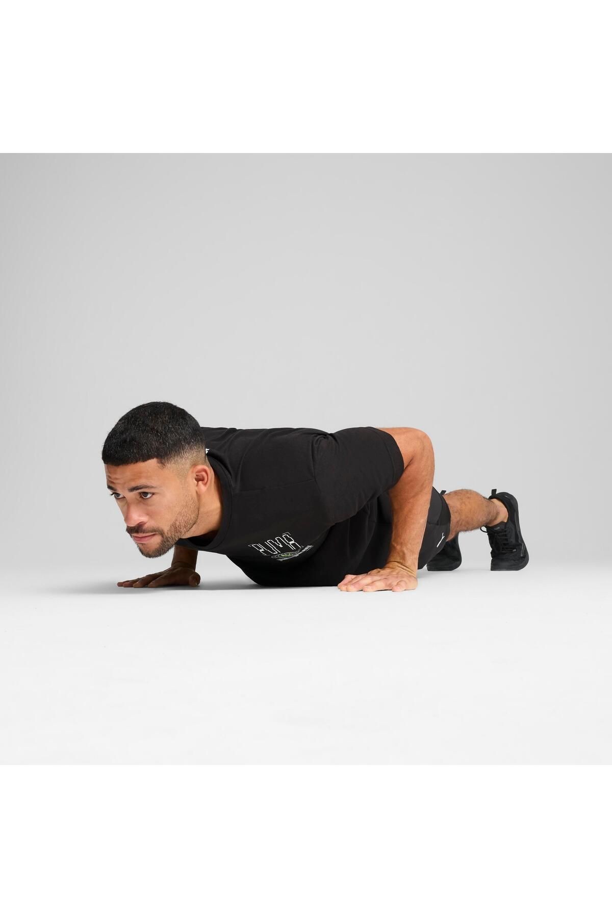 -Puma M GRAPHICS TRAIN RELAXED TEE Spor T-Shirt