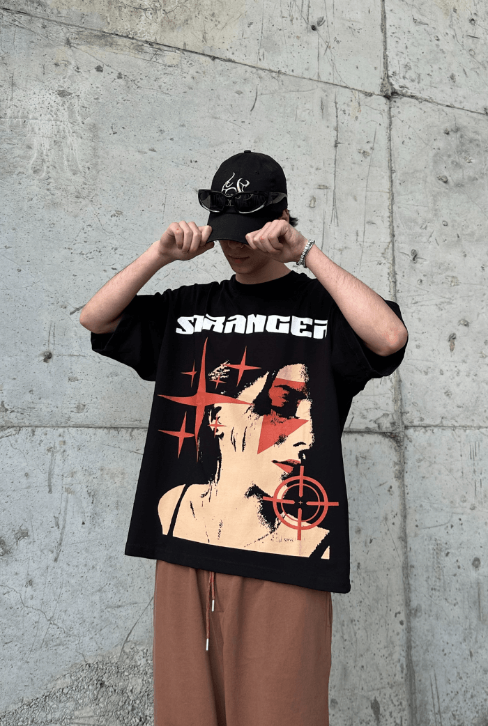 Stranger Baskılı Siyah Oversize T-shirt