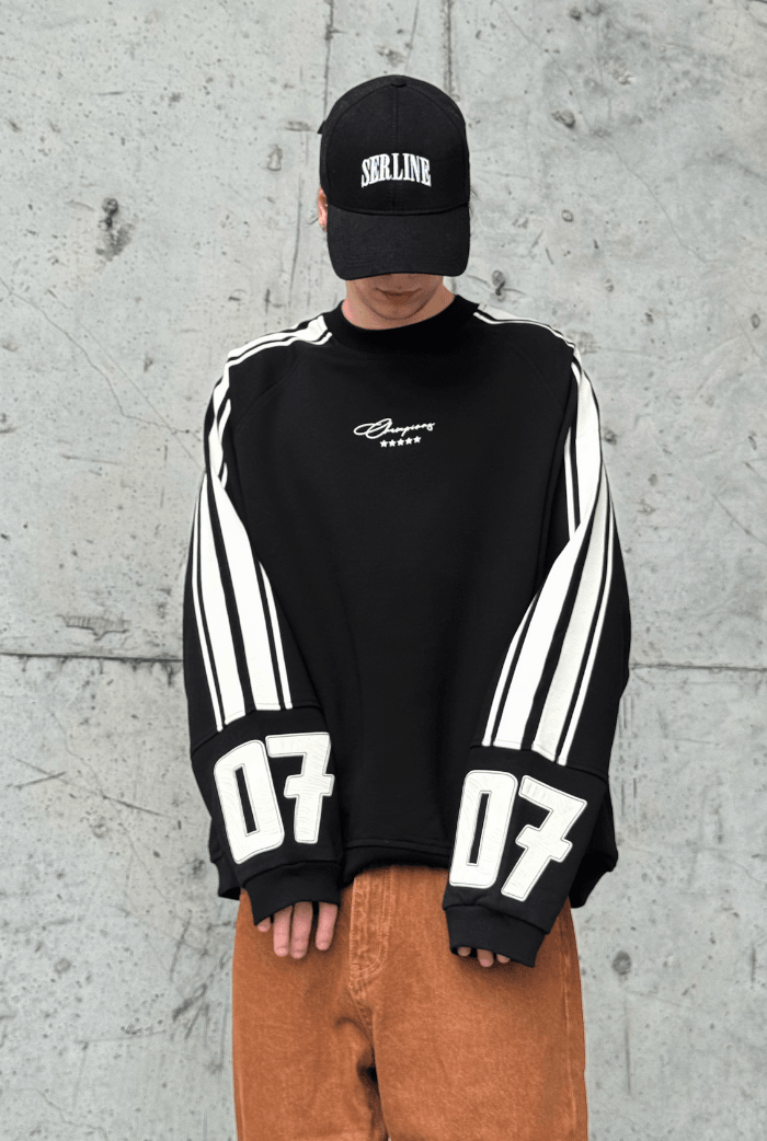 07 Kollar Şerit Detaylı Oversize Sweatshirt