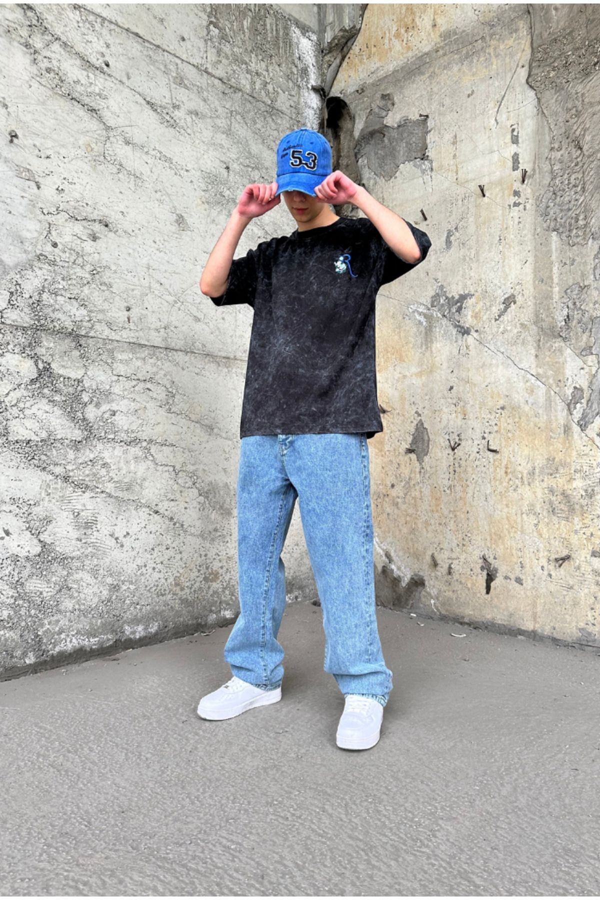 Acid Wash Minimal Nakış Baskılı Oversize T-shirt