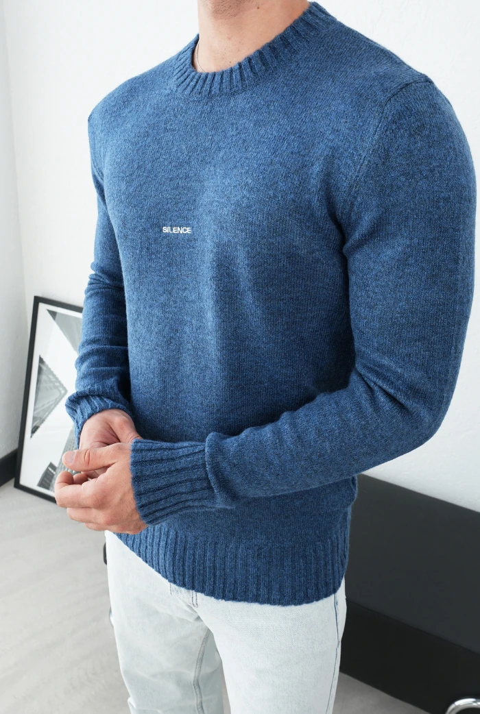 SILENCE Minimal Nakış Detaylı Kazak - İndigo