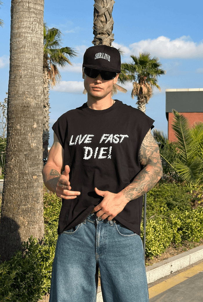 Live Fast Die Baskılı Oversize Kolsuz Tişört - Siyah