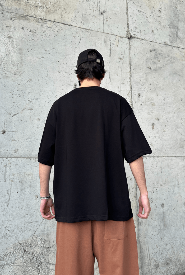 Stranger Baskılı Siyah Oversize T-shirt