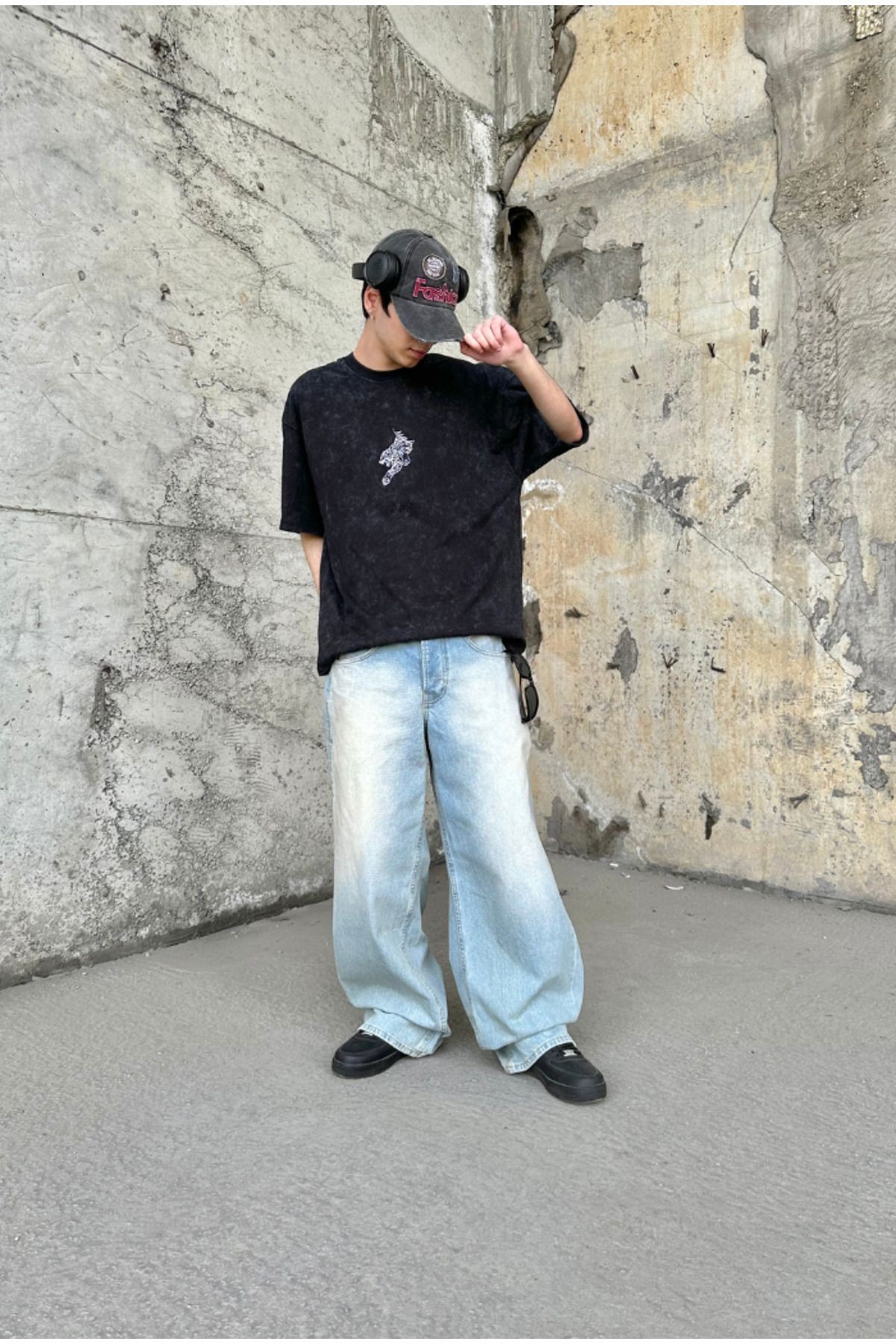 Acid Wash Minimal Nakış Baskılı Oversize T-shirt