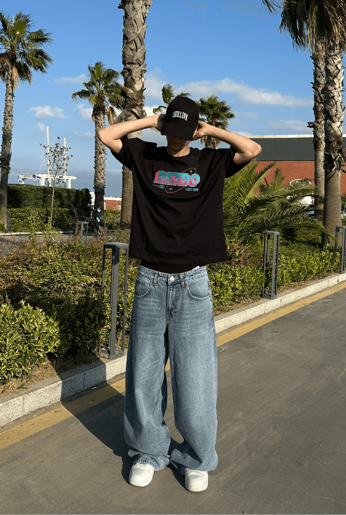 Retro Nakışlı Oversize Premium Tişört