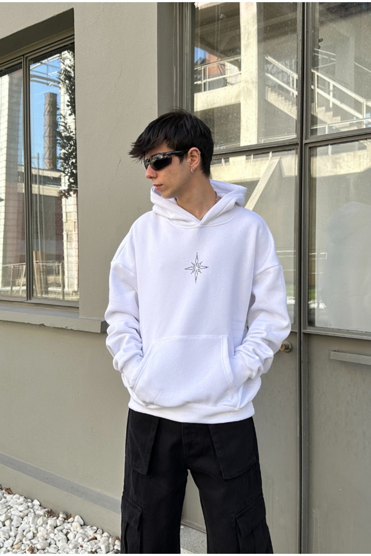 Taş Baskılı Beyaz Oversize Hoodie