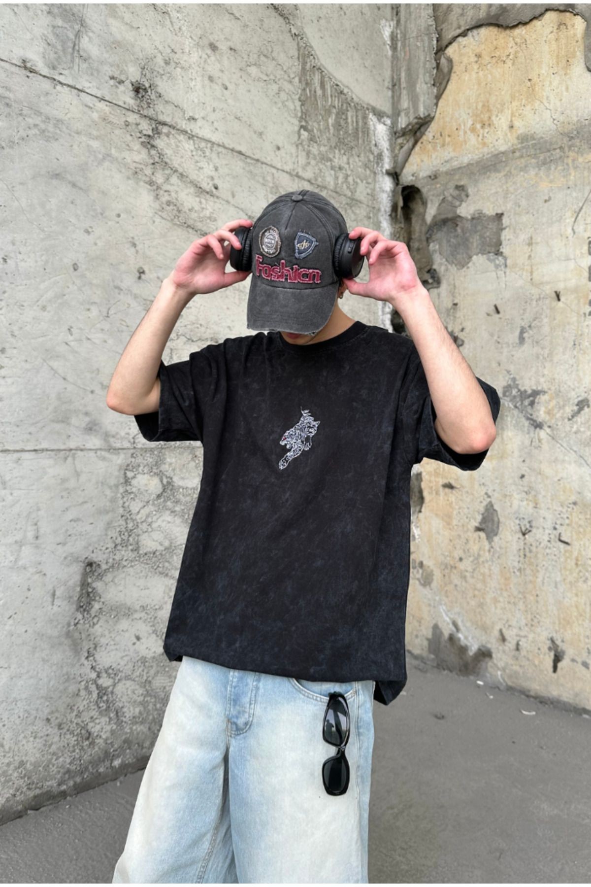 Acid Wash Minimal Nakış Baskılı Oversize T-shirt