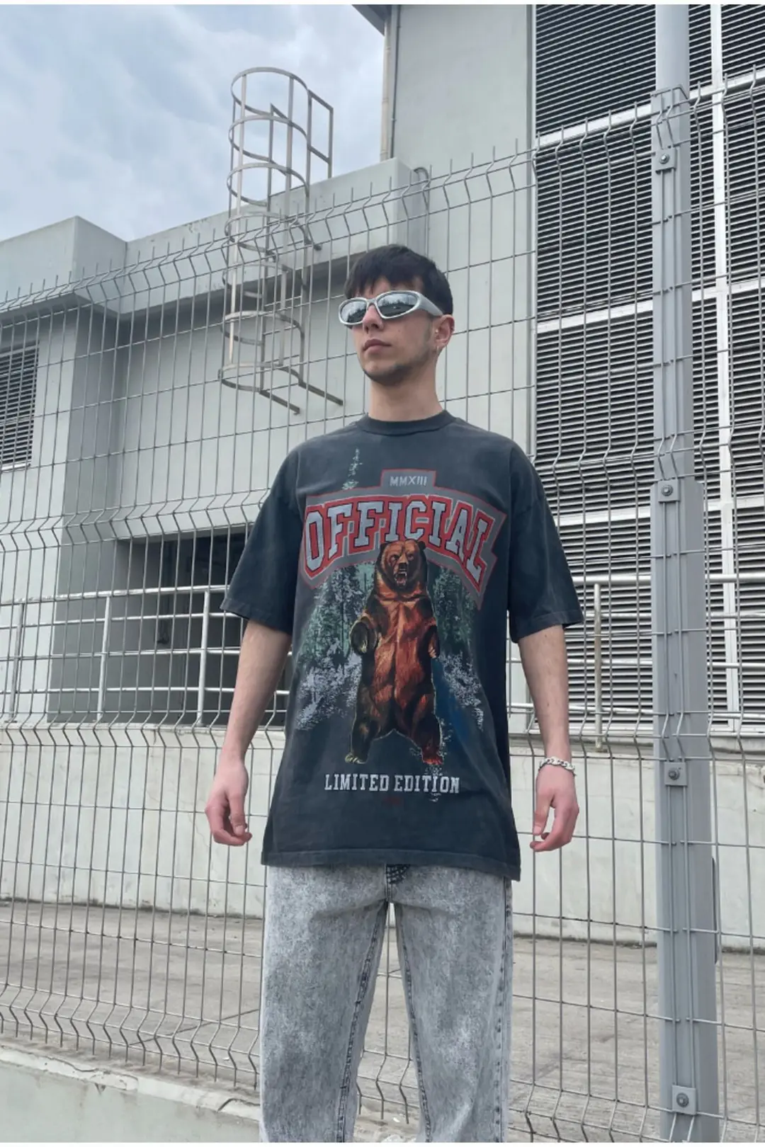 Bear Printed Acid Wash Oversize T-shirt