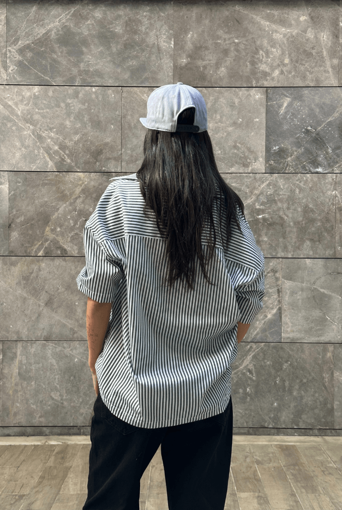 Premium Oversize Çizgili Nakışlı Gömlek