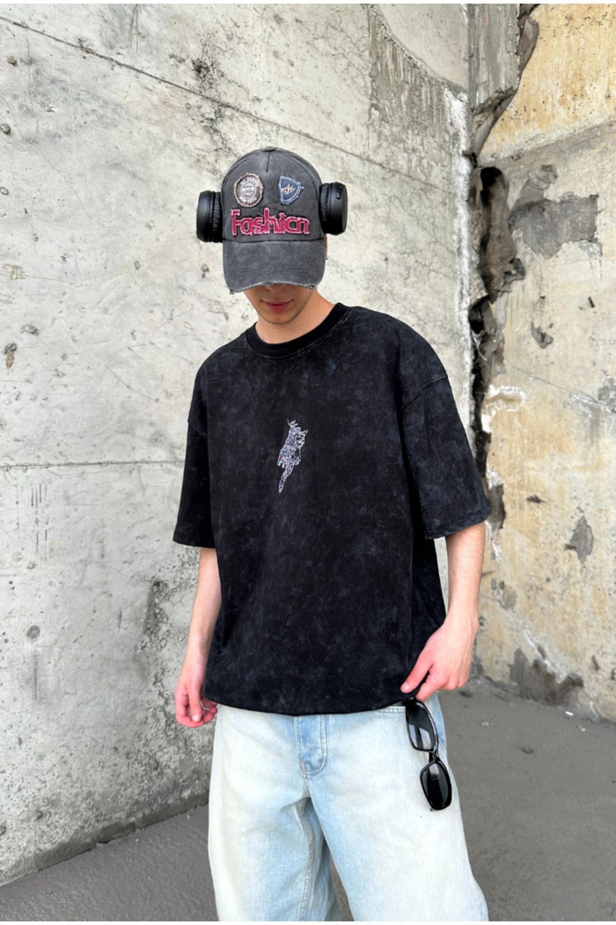 Acid Wash Minimal Nakış Baskılı Oversize T-shirt