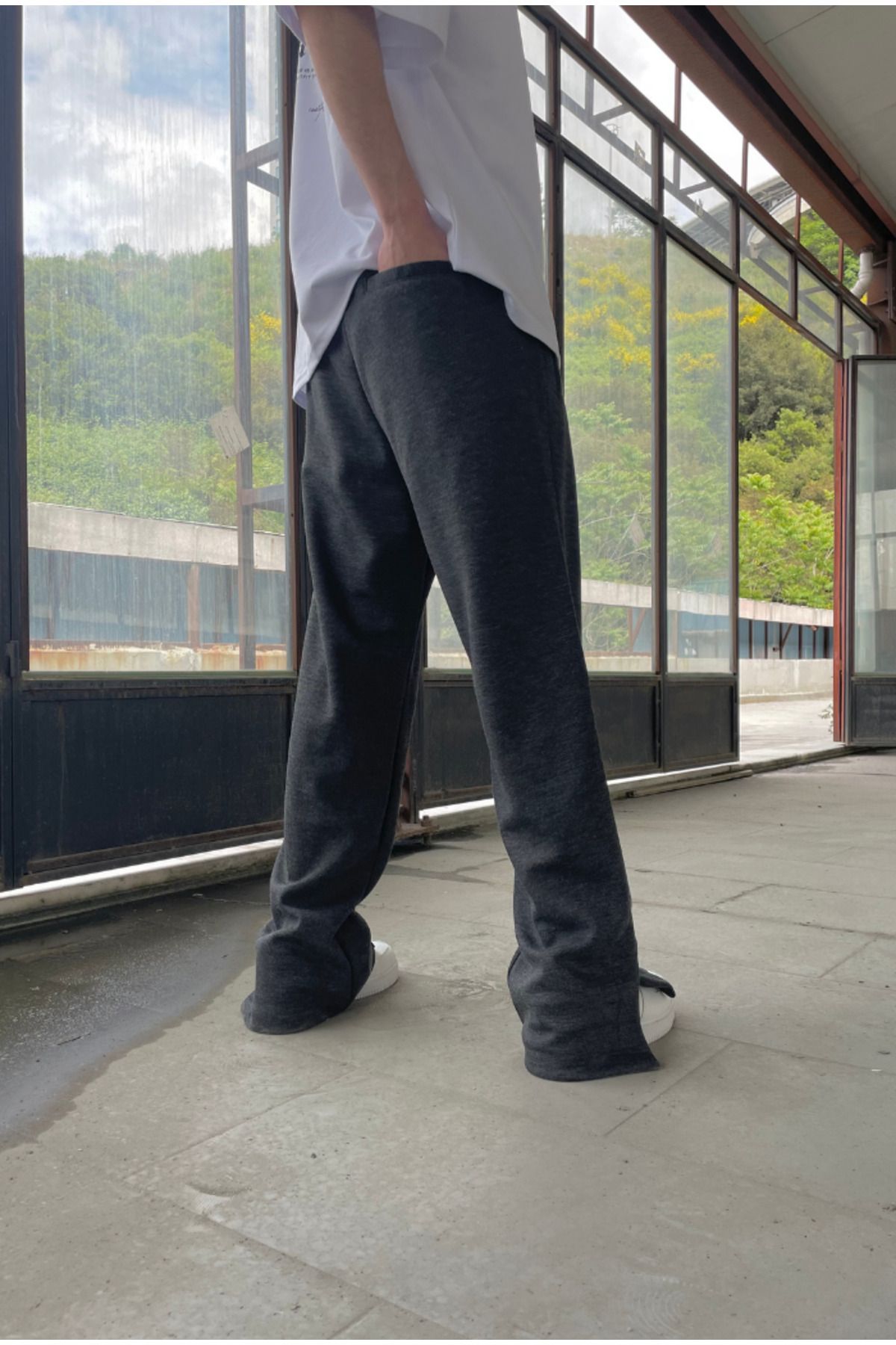 Antrasit Paça Detaylı Baggy Eşofman