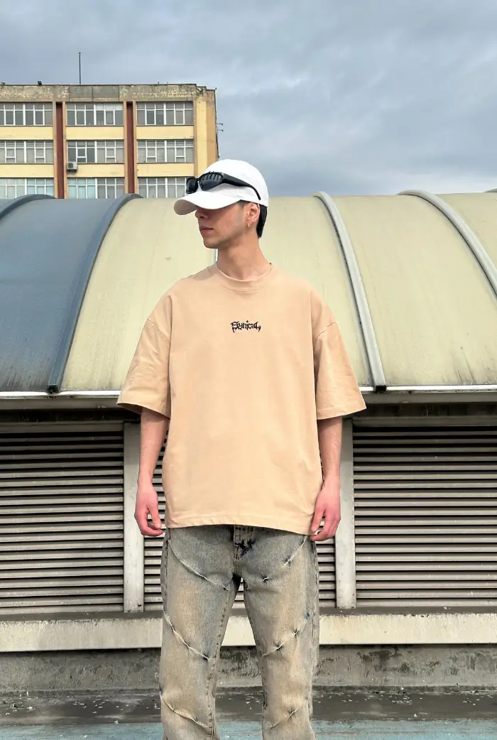 Minimal Nakışlı Oversize T-shirt