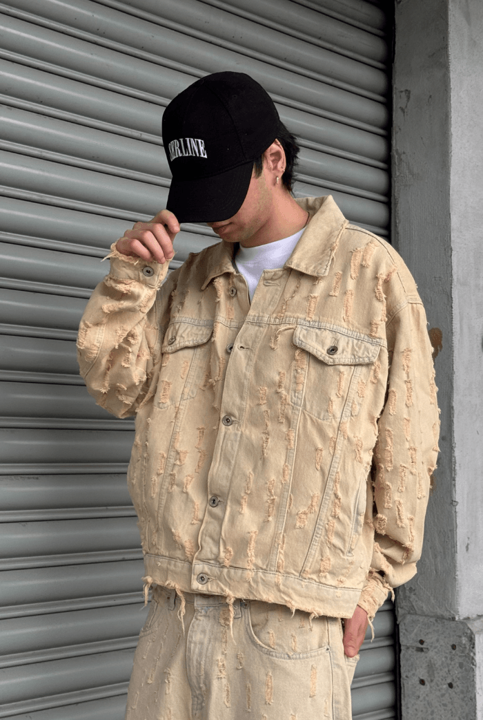 Yırtık Detaylı Oversize Ceket