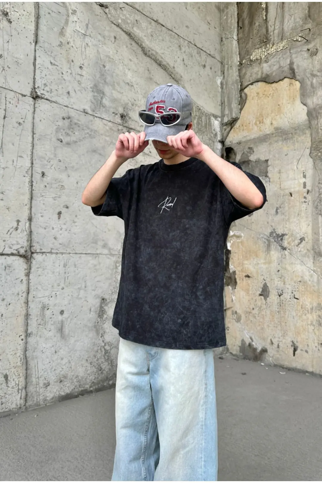 Acid Wash Minimal Nakış Baskılı Oversize T-shirt