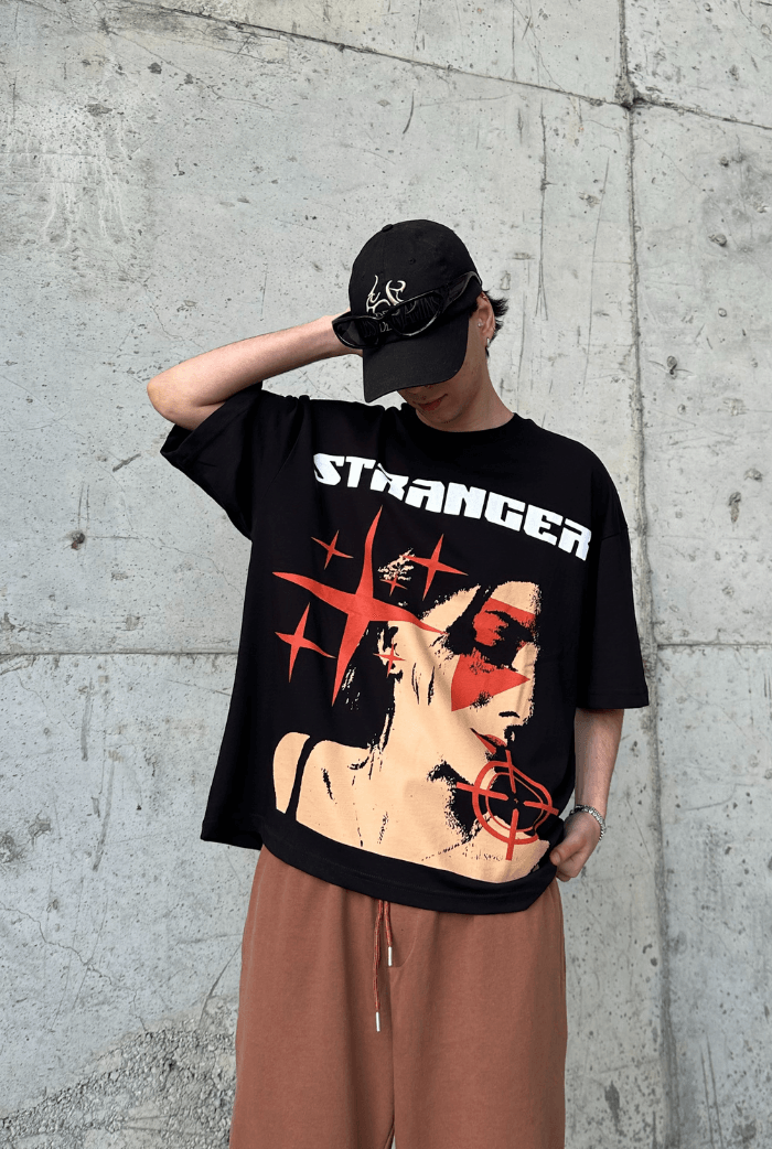 Stranger Baskılı Siyah Oversize T-shirt