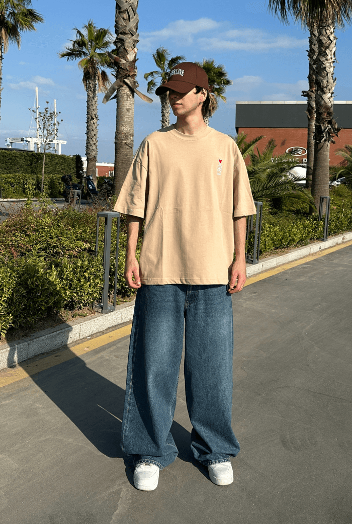 Minimal Nakışlı Oversize T-shirt