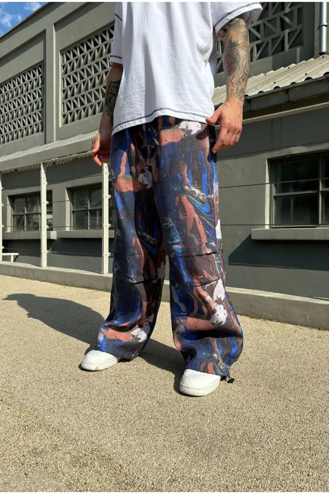 Mavi Batik Paçaları Ayarlanabilir Pantolon