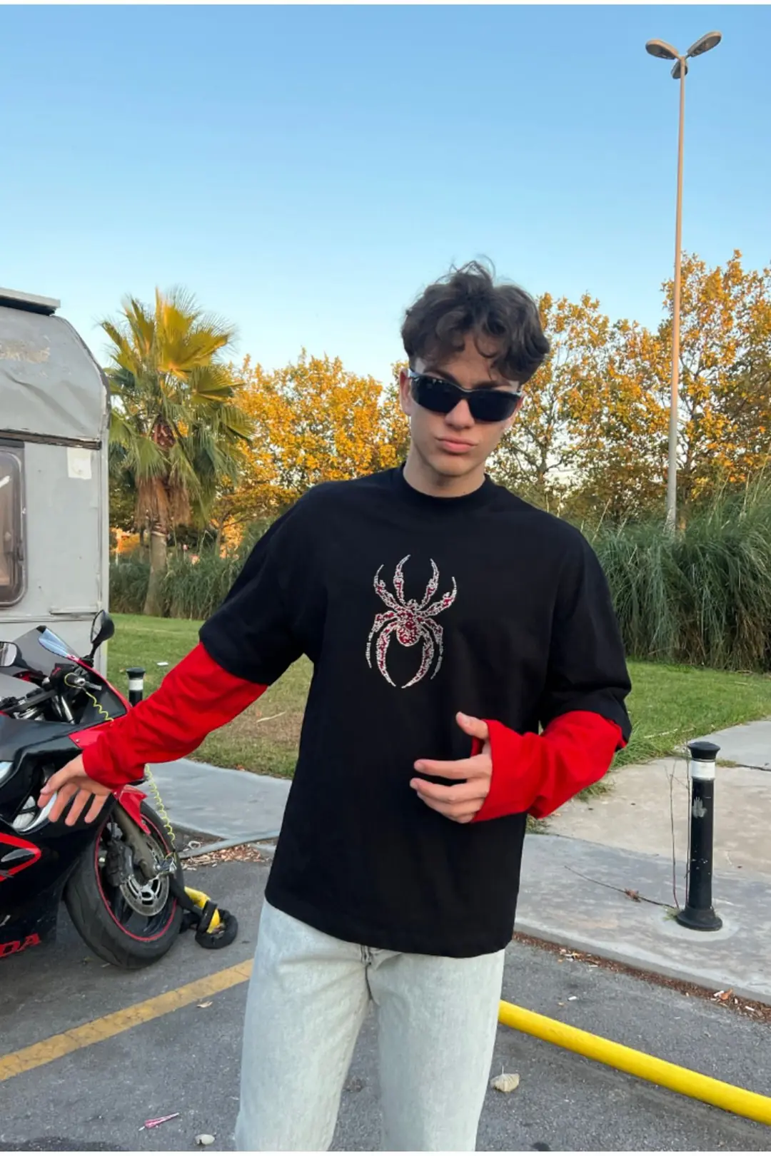 Örümcek Taş Baskılı Oversize Sweat