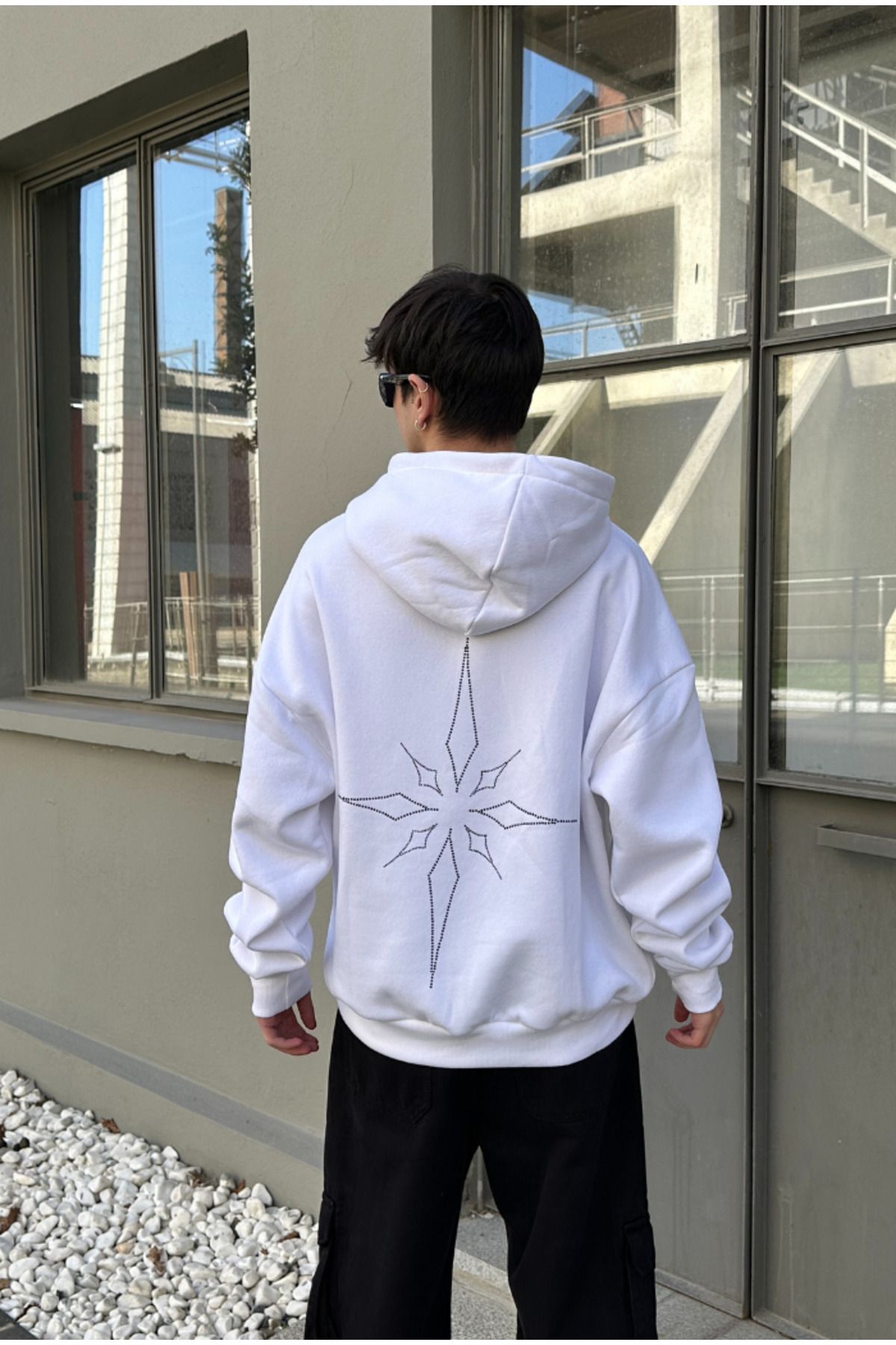 Taş Baskılı Beyaz Oversize Hoodie
