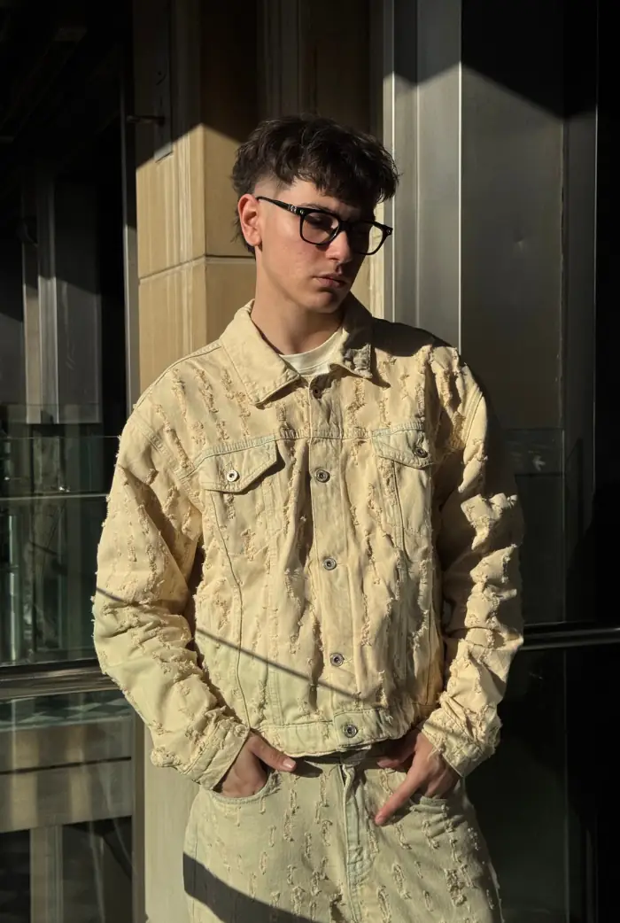 Yırtık Detaylı Oversize Ceket