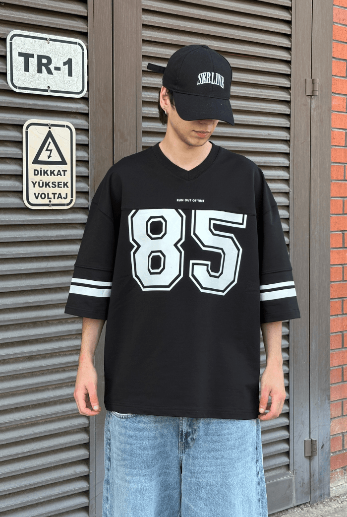 85 Baskılı V Yaka Oversize Premium Tişört - Siyah