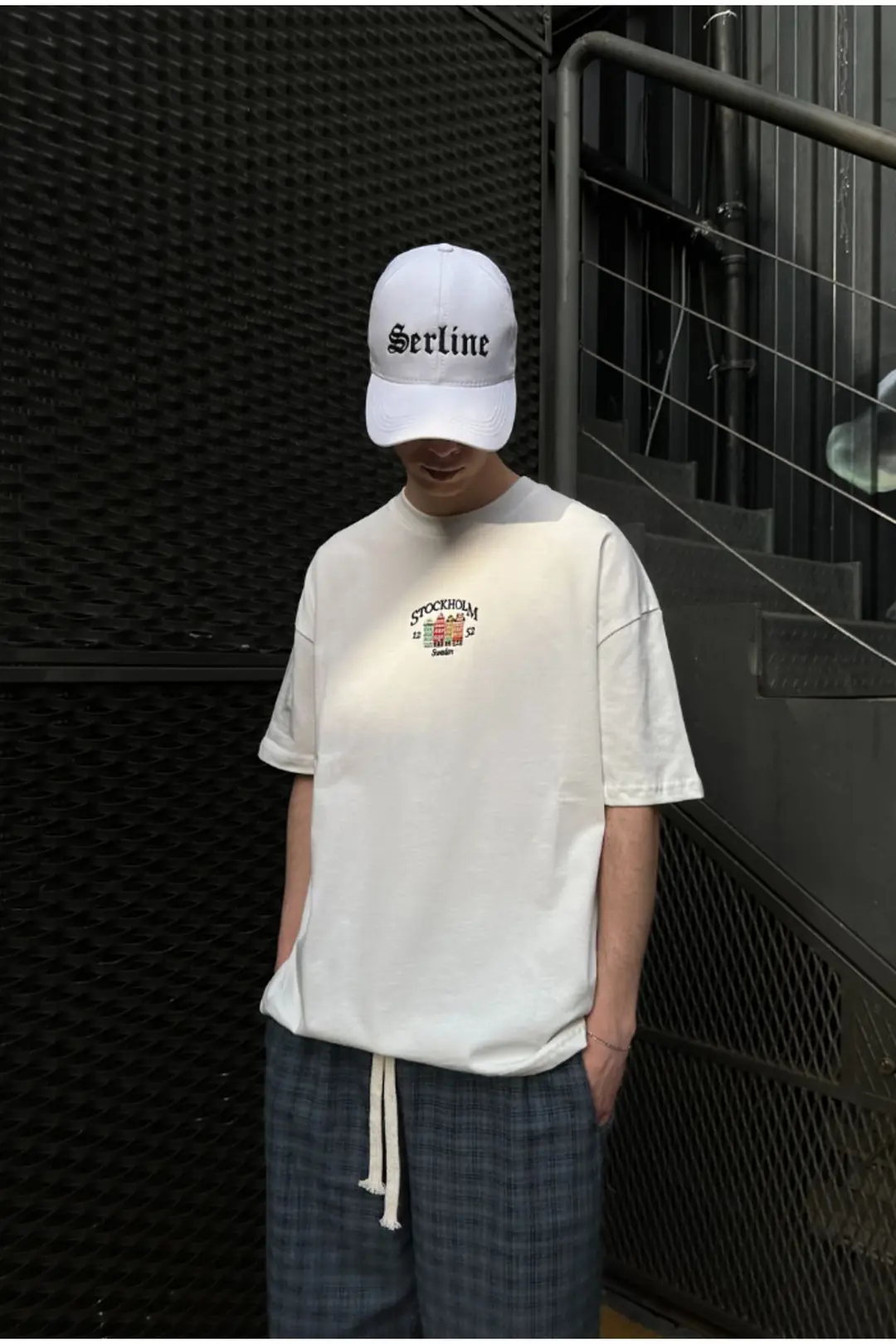 Stockholm Beyaz Nakışlı Oversize T-shirt