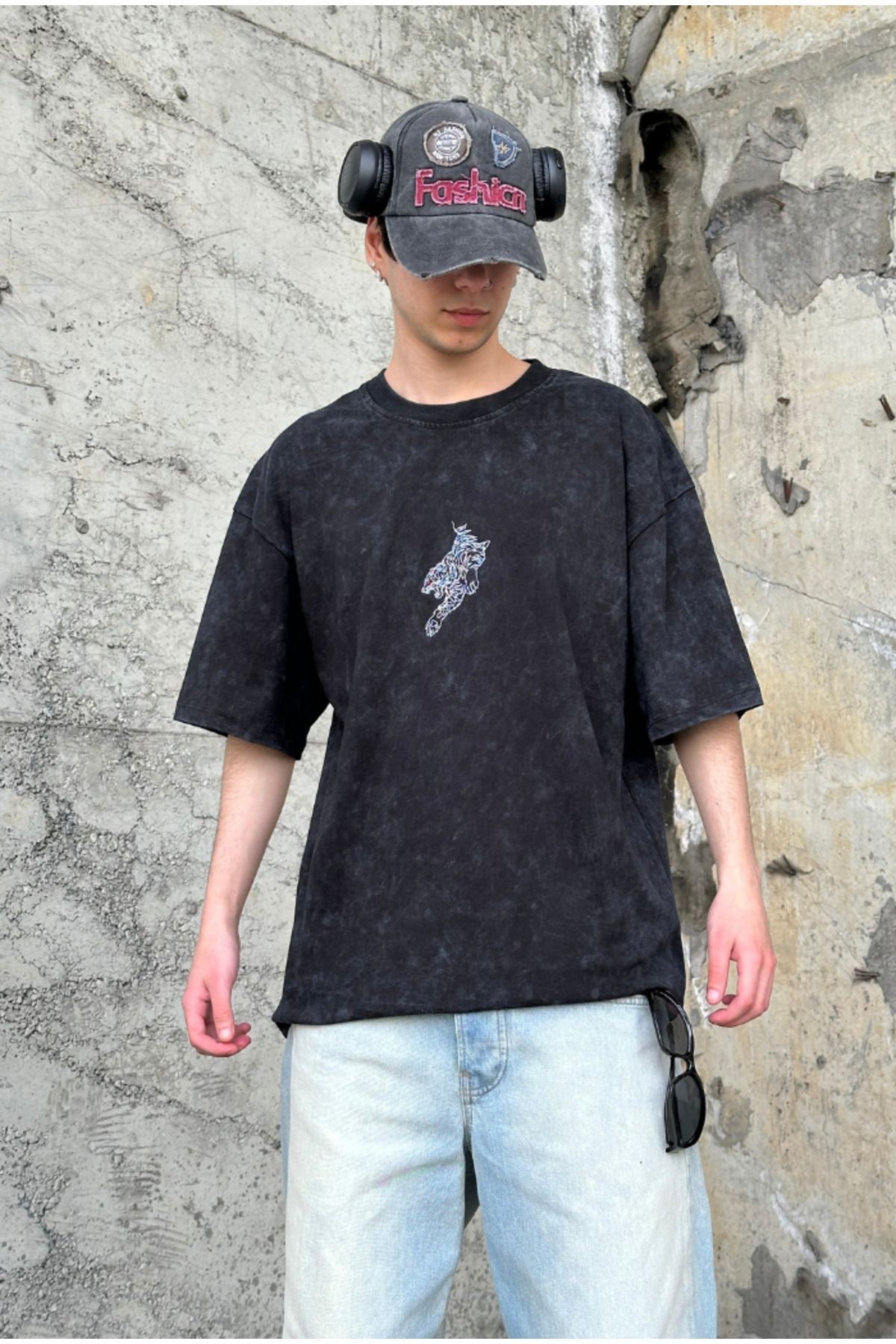 Acid Wash Minimal Nakış Baskılı Oversize T-shirt