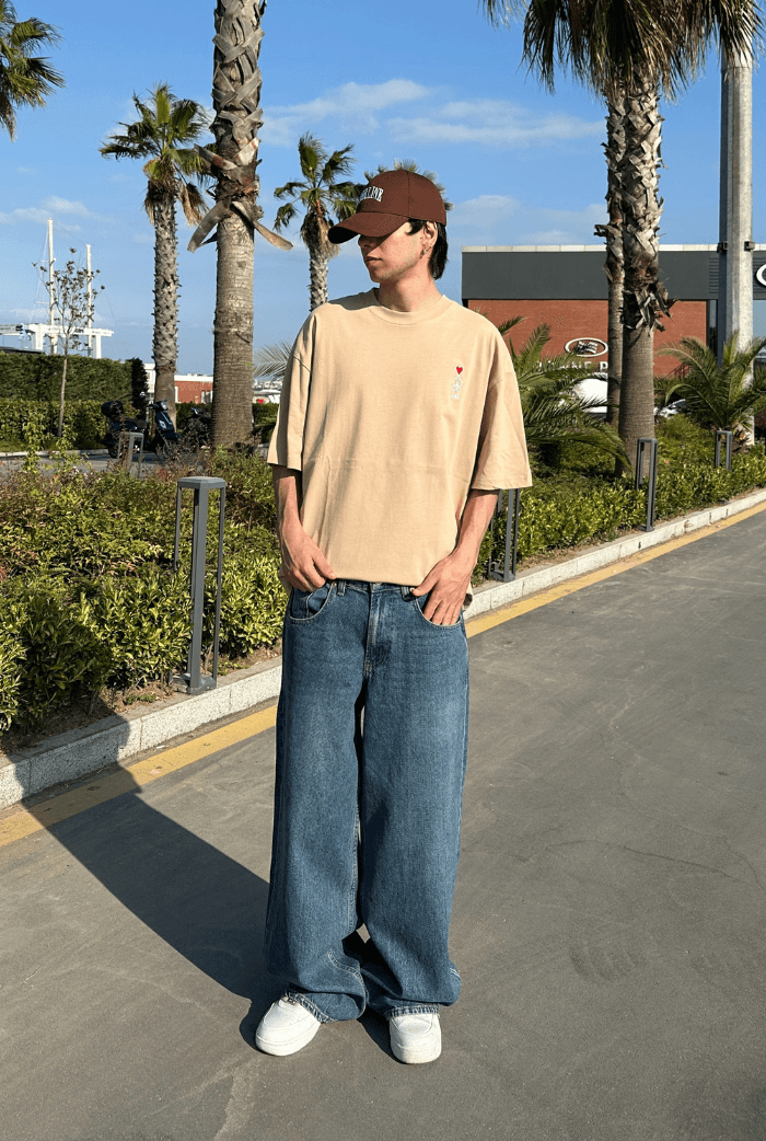 Minimal Nakışlı Oversize T-shirt