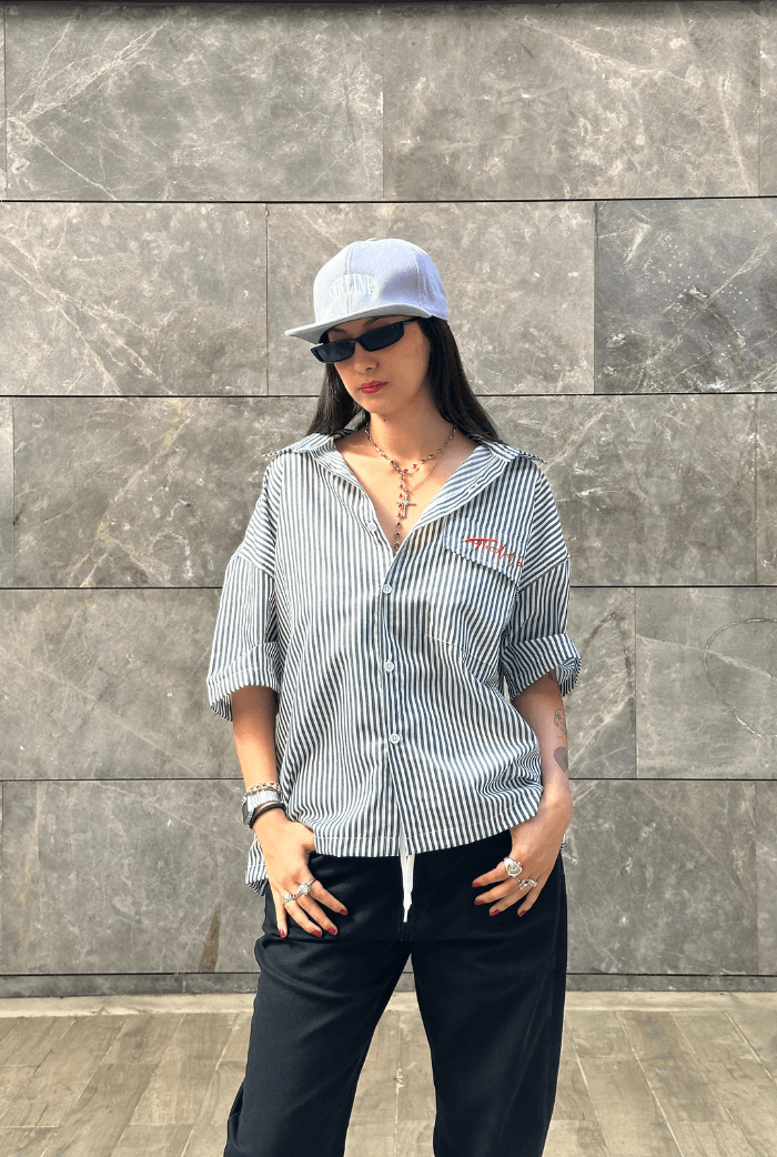 Premium Oversize Çizgili Nakışlı Gömlek - Beyaz / Siyah