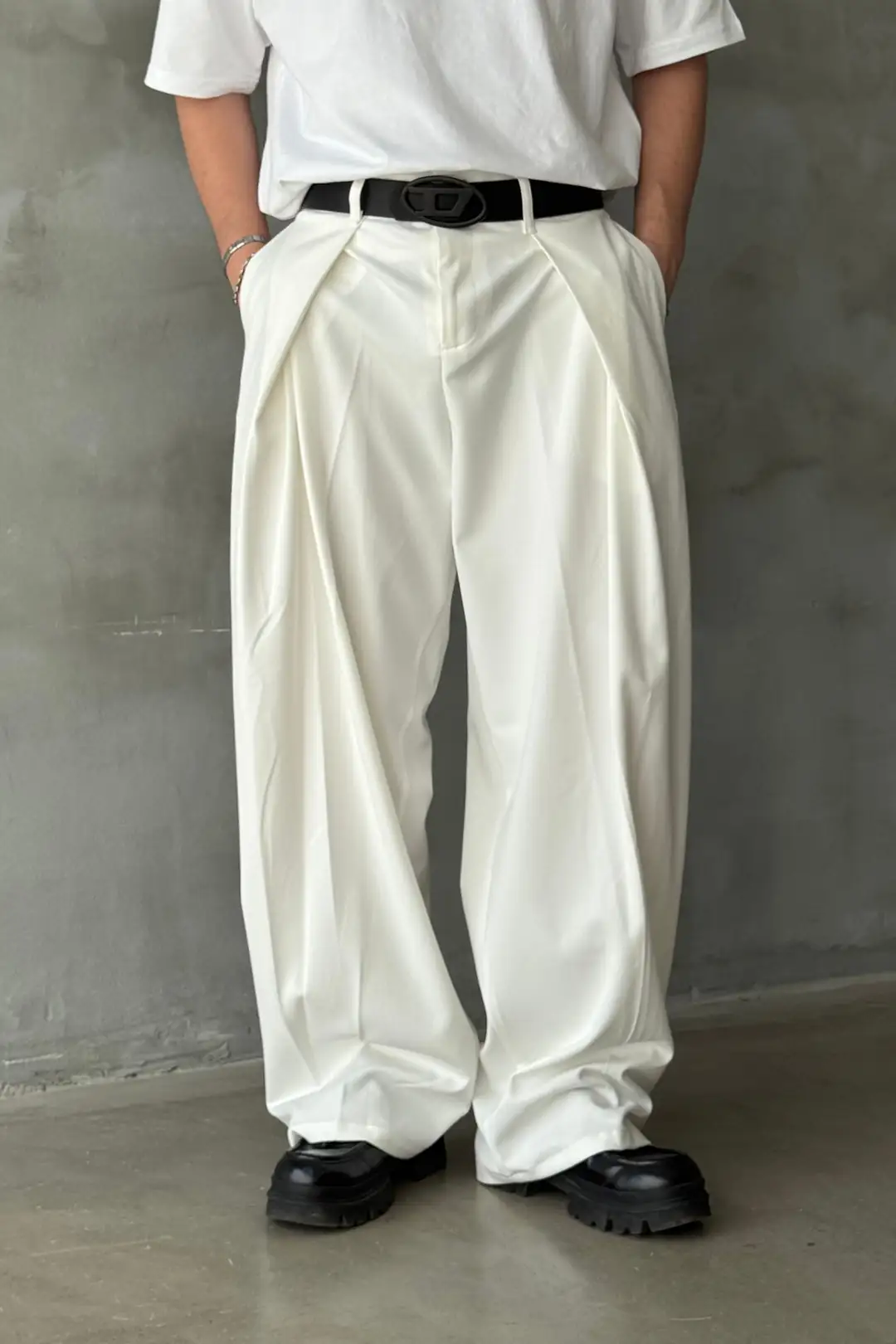 Premium Kore Model Pileli Kumaş Pantolon