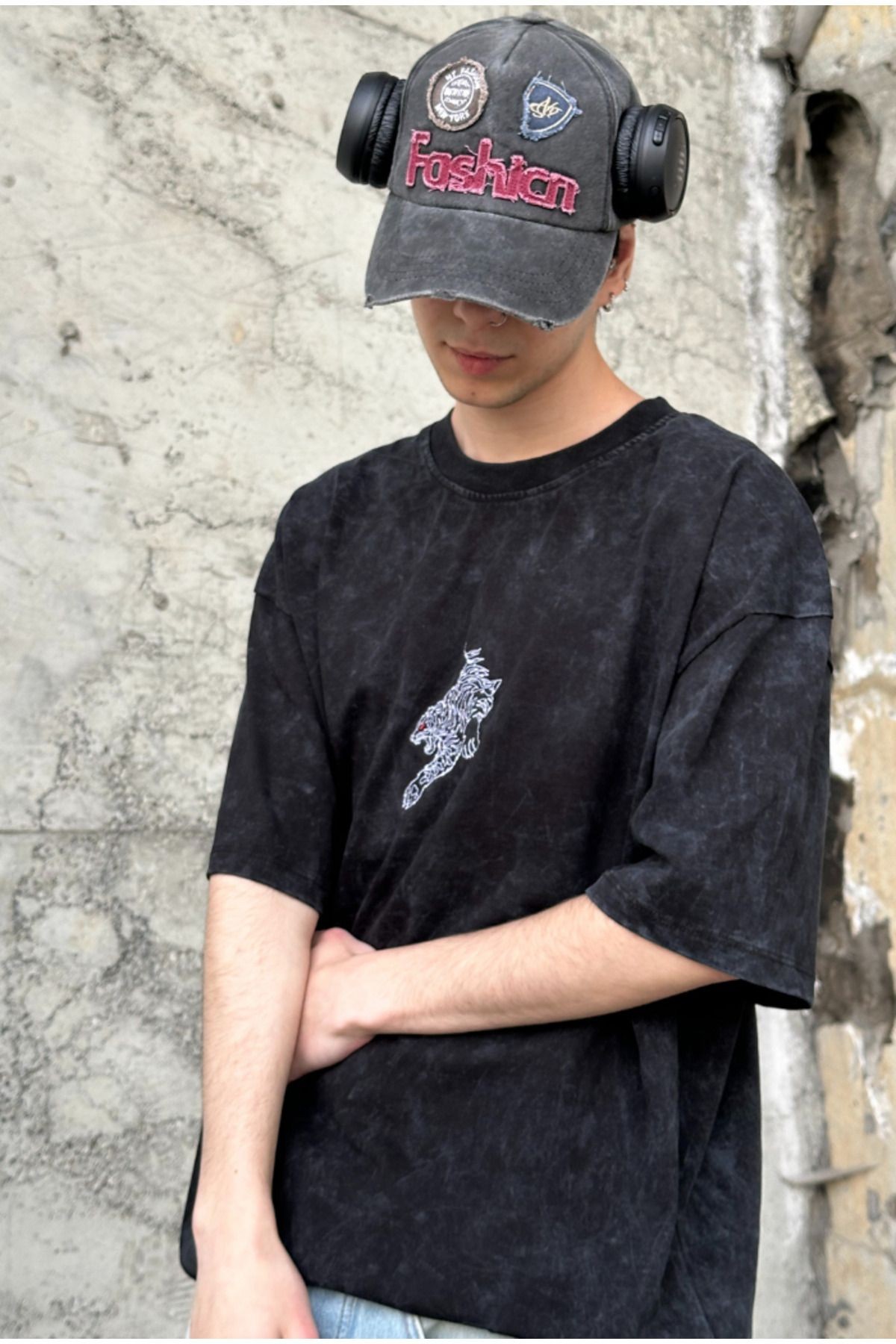 Acid Wash Minimal Nakış Baskılı Oversize T-shirt