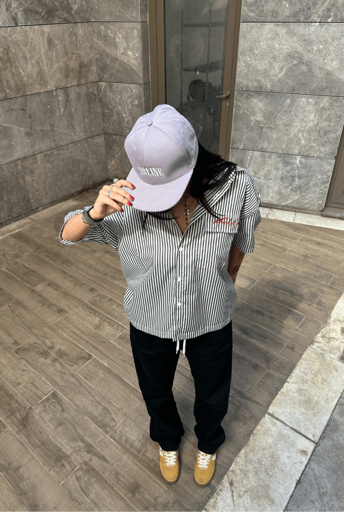Premium Oversize Çizgili Nakışlı Gömlek