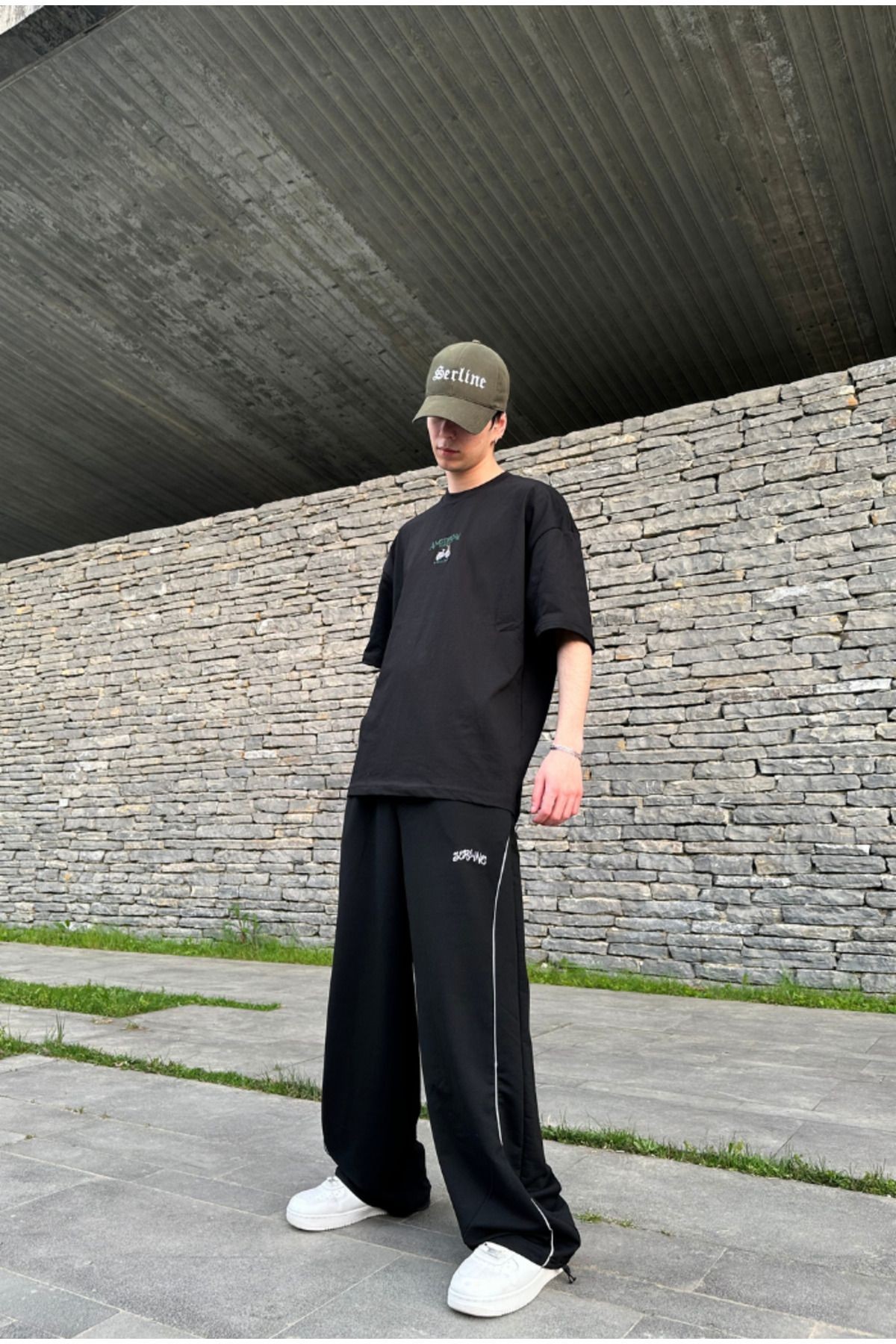 Amsterdam Nakışlı Siyah Oversize T-shirt