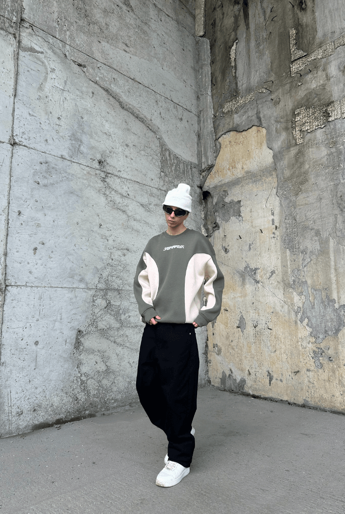 Haki-Bej Yamalı Oversize Sweatshirt