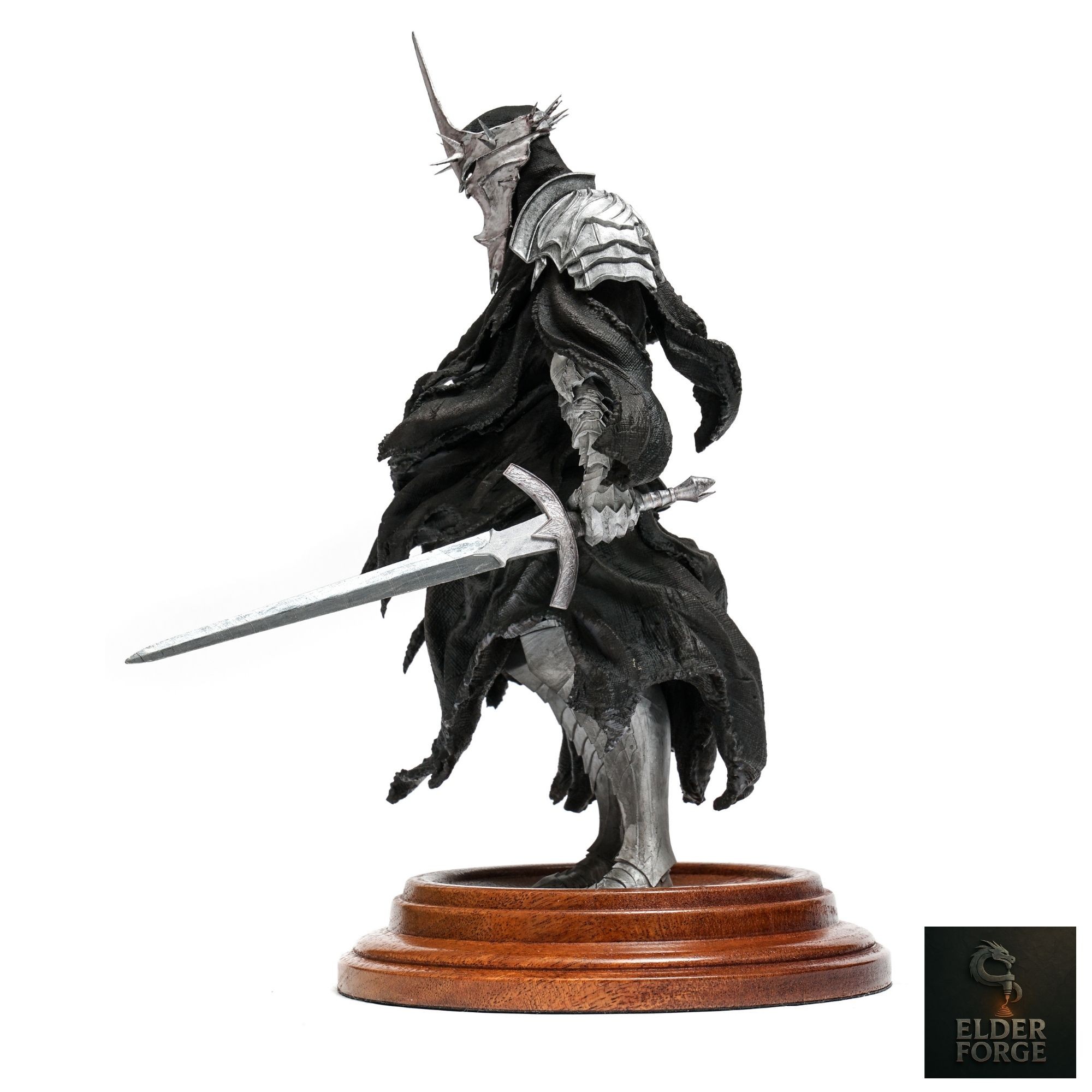 Yüzüklerin Efendisi Angmar Witch King 30cm Figür