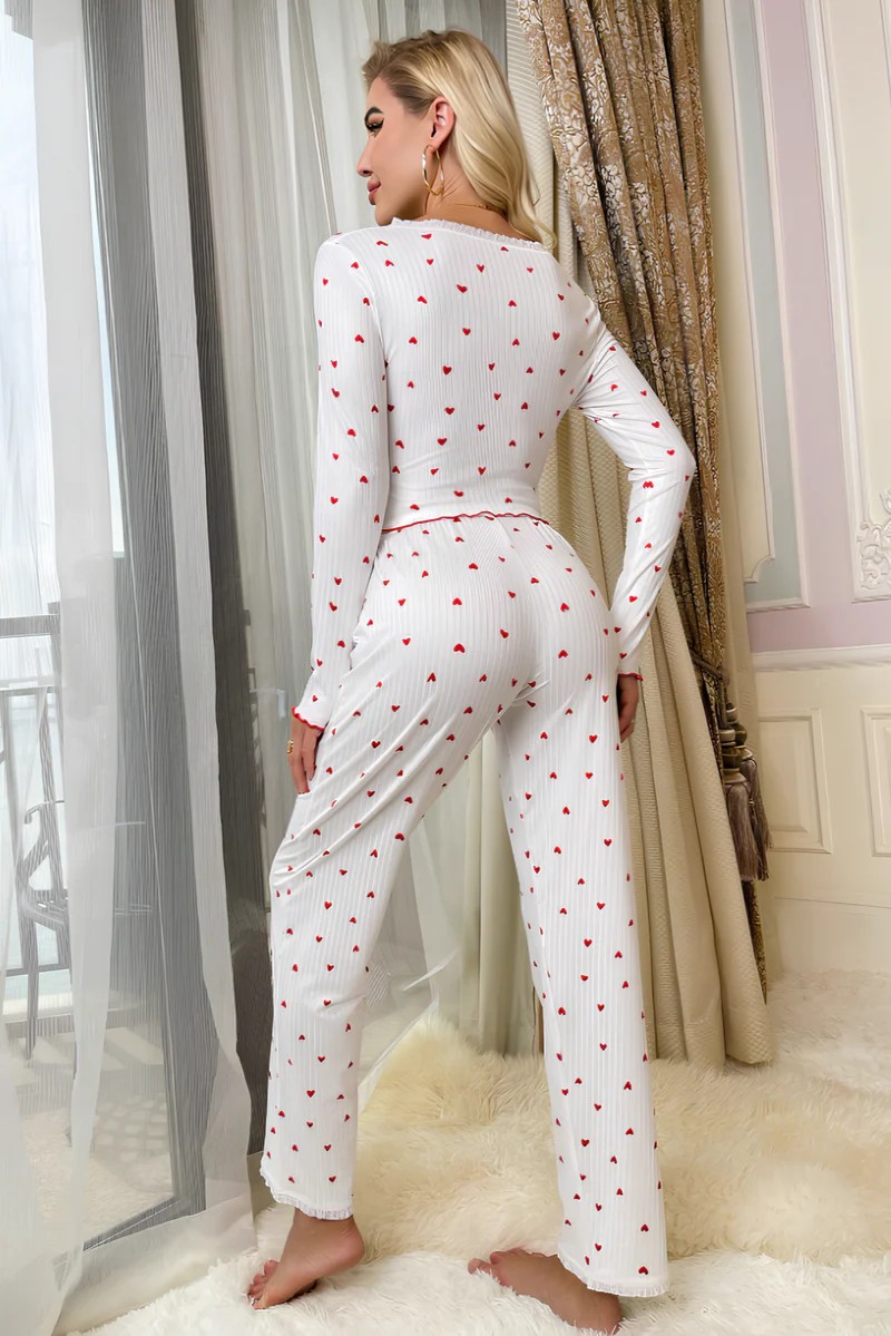 Beyaz Kalpli Yumuşak Pamuklu Fiyonk Detaylı Uzun Pijama Takımı