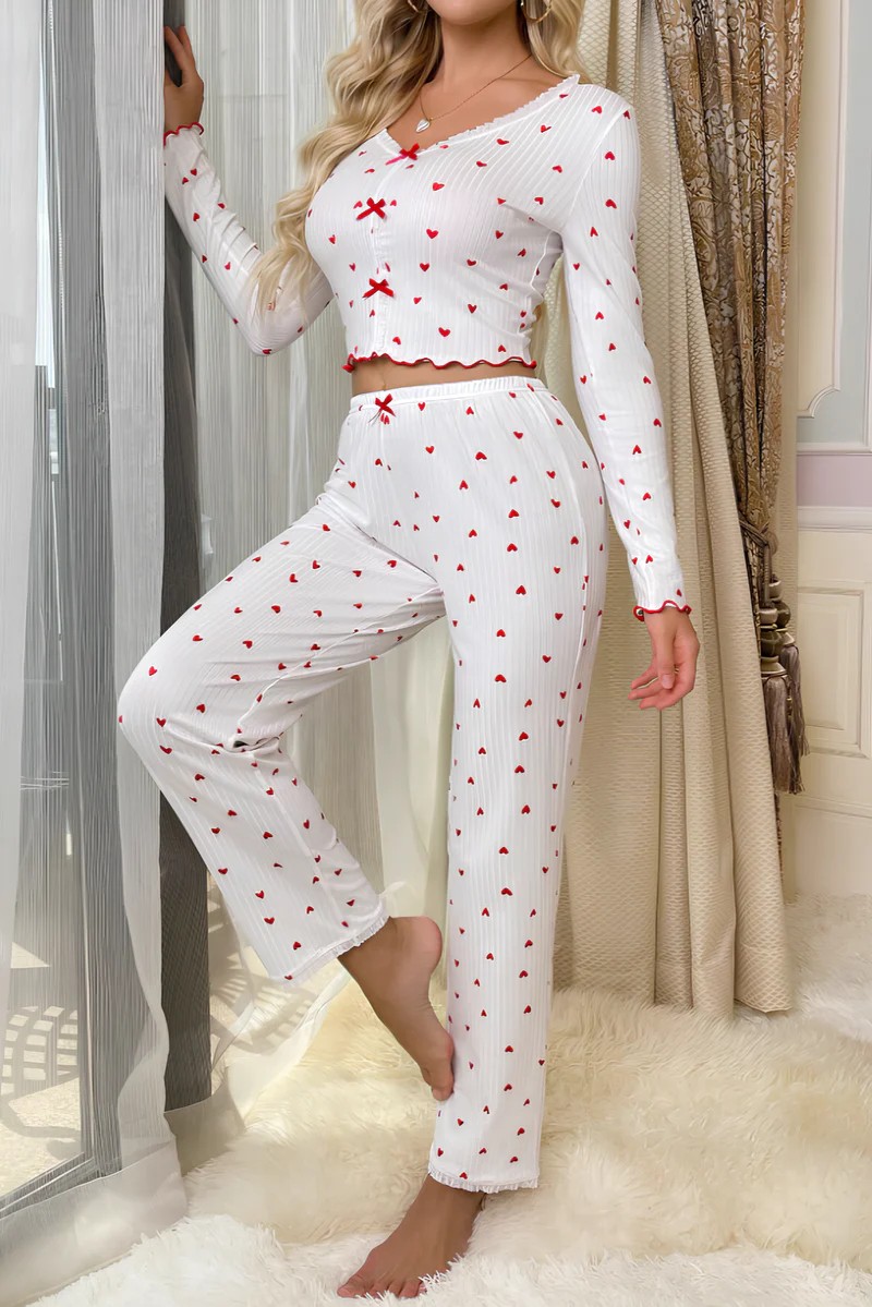 Beyaz Kalpli Yumuşak Pamuklu Fiyonk Detaylı Uzun Pijama Takımı